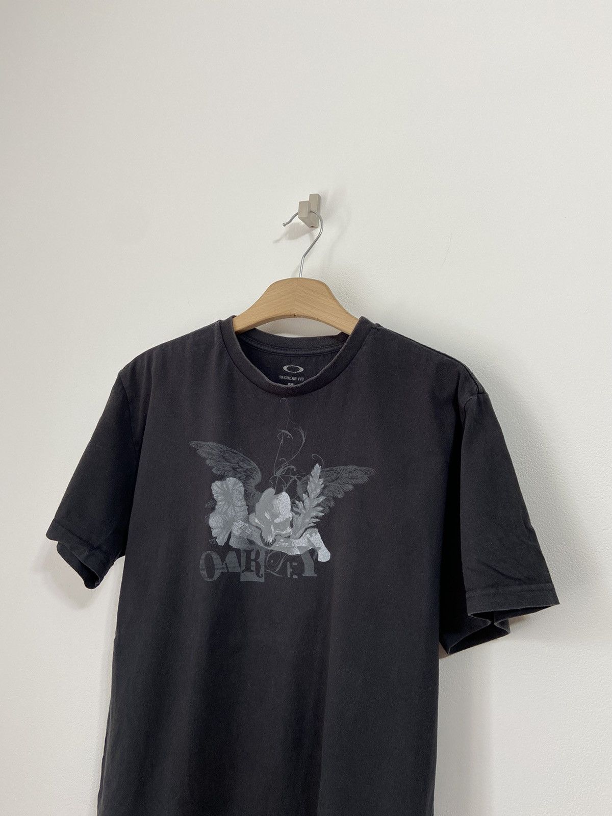 Vintage Oakley Vintage T-Shirt Y2K style hype Size US M / EU 48-50 / 2 - 7 Thumbnail