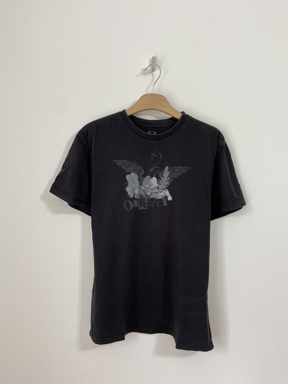 Vintage Oakley Vintage T-Shirt Y2K style hype Size US M / EU 48-50 / 2 - 1 Thumbnail