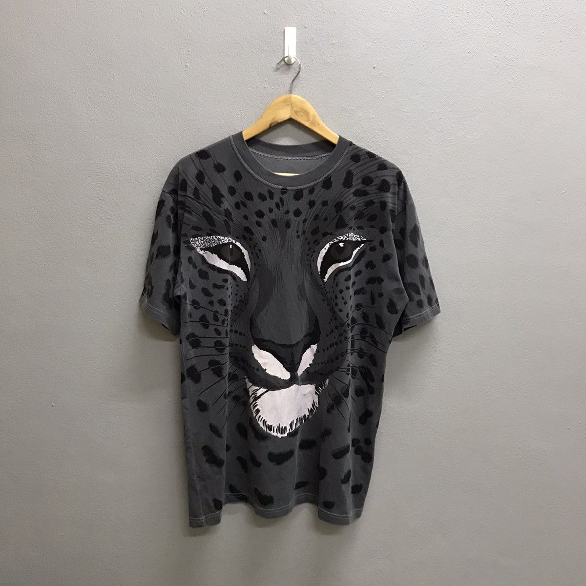 Vintage Vintage 3D Leopard Print Tshirt Size US L / EU 52-54 / 3 - 3 Thumbnail