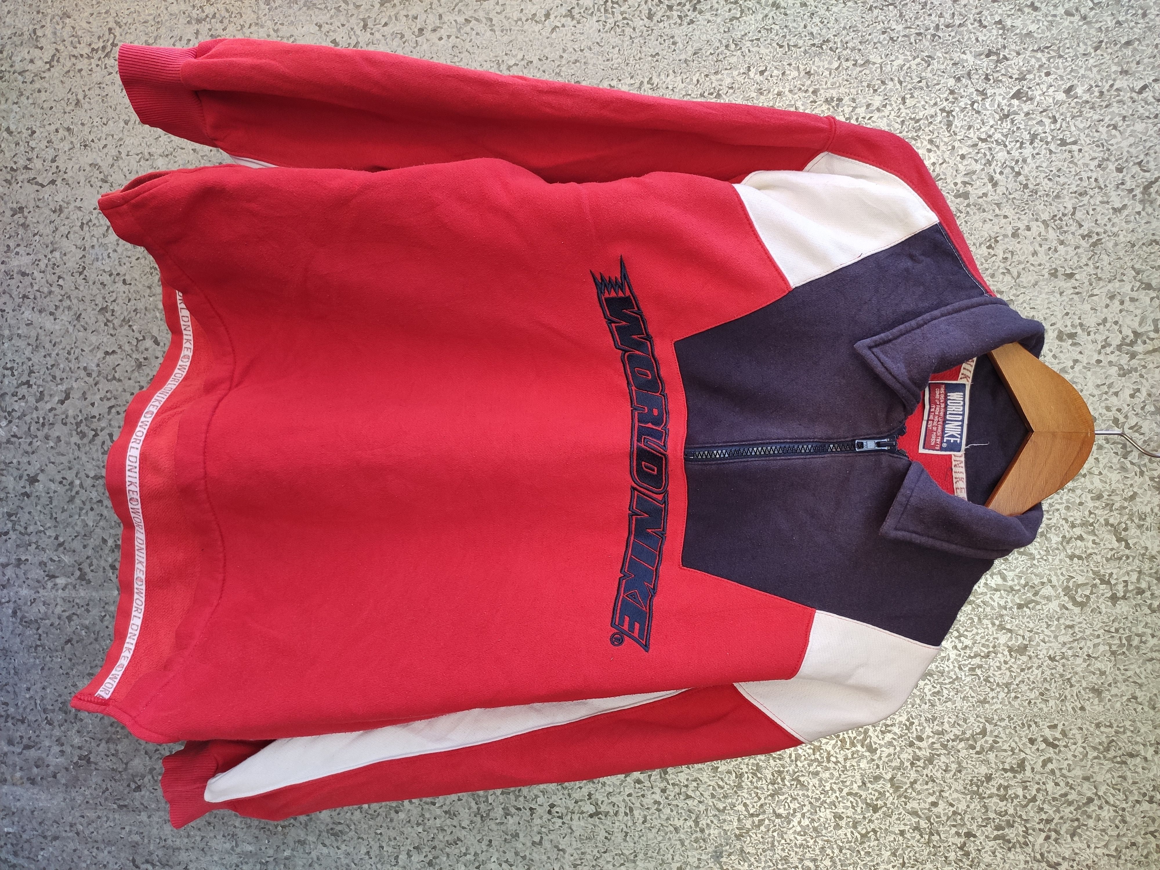 Nike Vintage World Nike Sweatshirt Size US L / EU 52-54 / 3 - 1 Thumbnail
