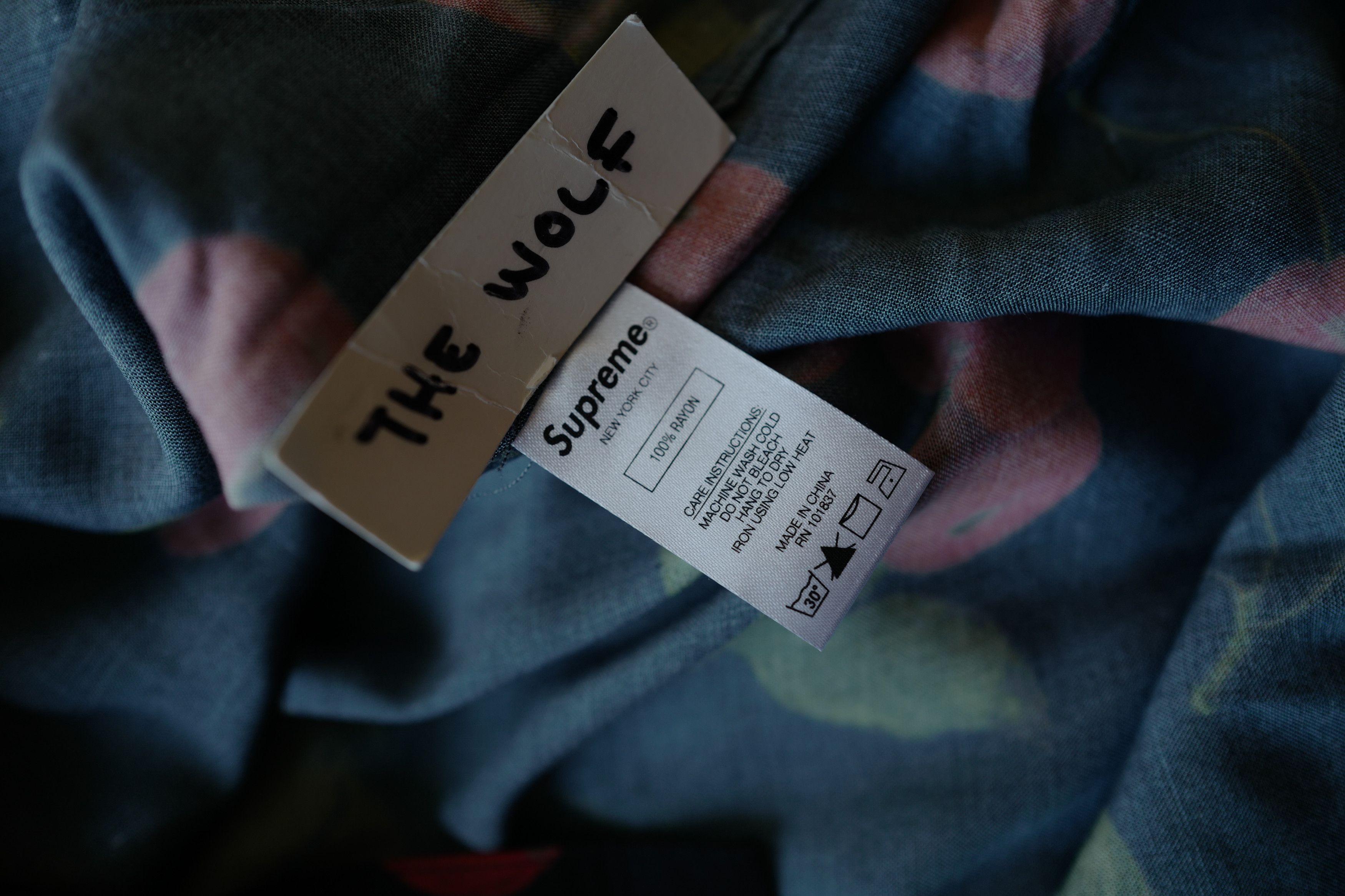 Supreme Supreme Cherry Rayon Shirt Size US XL / EU 56 / 4 - 6 Thumbnail