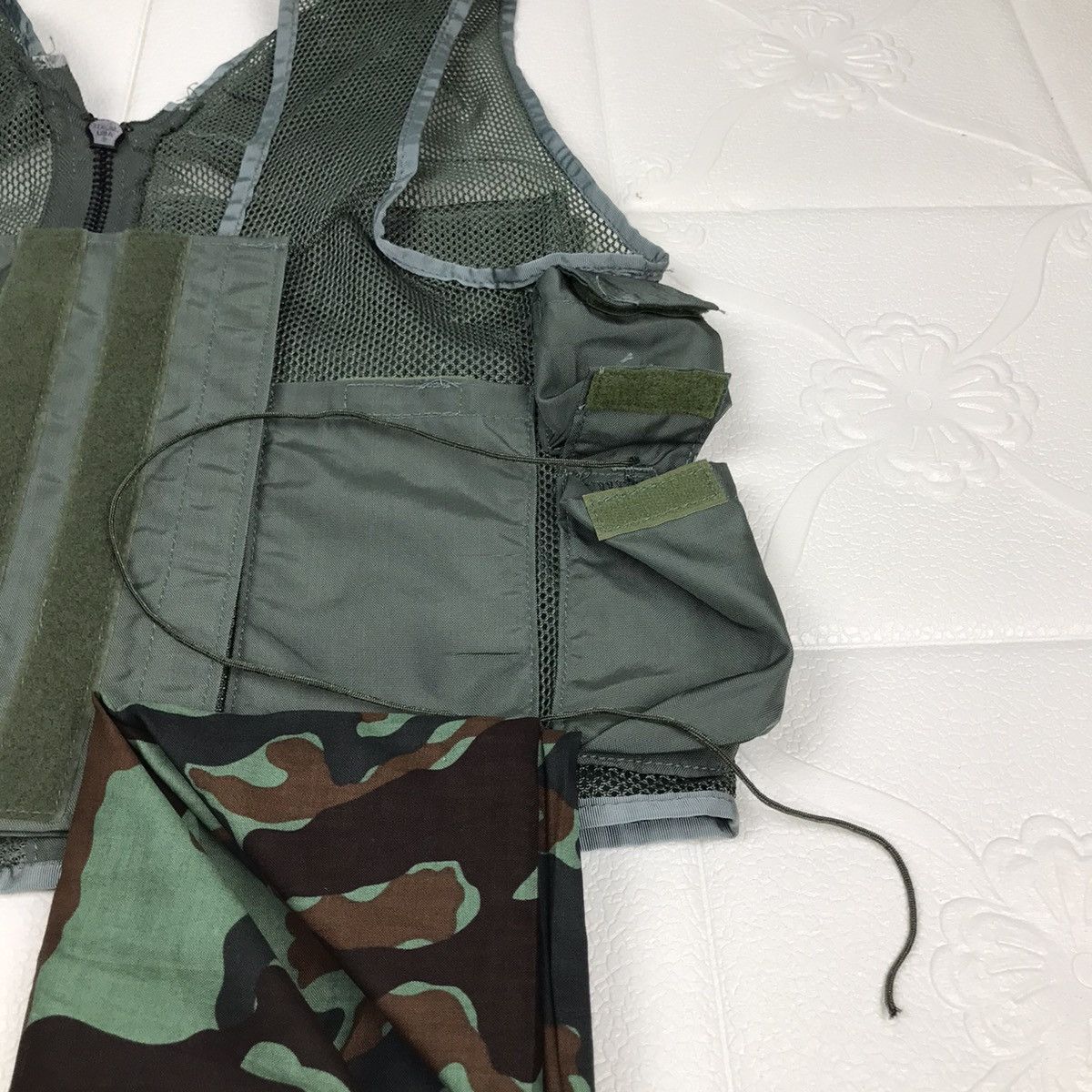 Vintage Vintage 70/80s Army Tactical Issue Survival Vest Jacket Size US M / EU 48-50 / 2 - 12 Thumbnail
