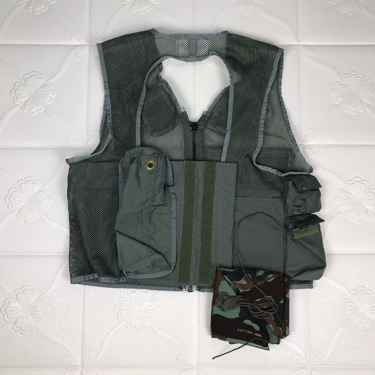 Vintage Vintage 70/80s Army Tactical Issue Survival Vest Jacket Size US M / EU 48-50 / 2 - 9 Thumbnail