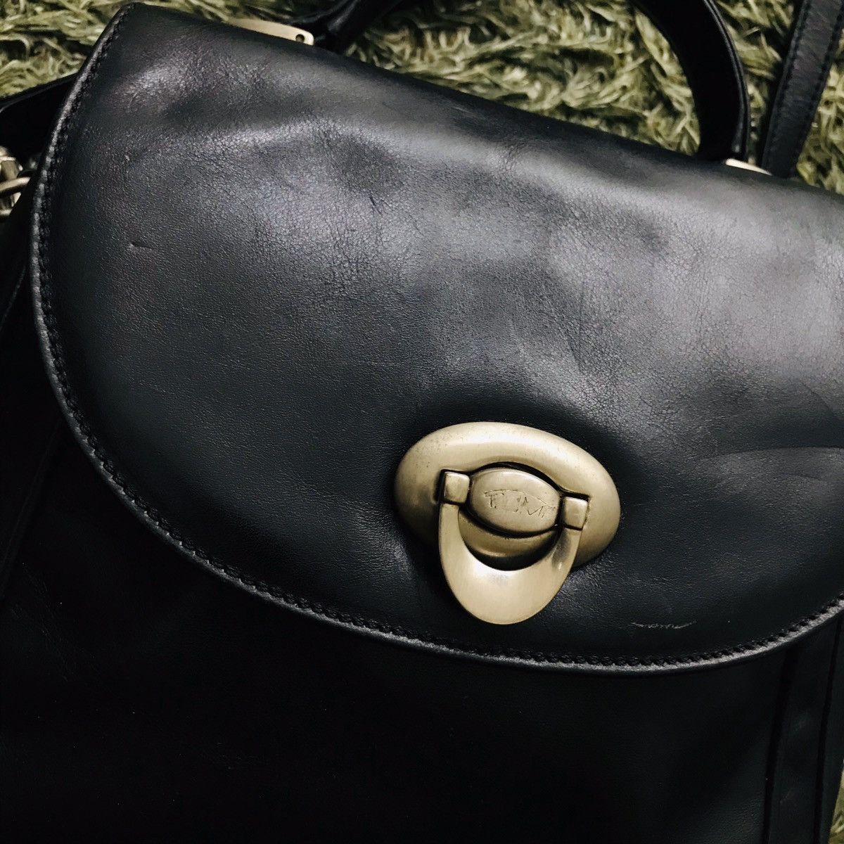 Tumi × Vintage Vintage 90s Tumi Superblack Full leather Mini Sling Bag Size ONE SIZE - 2 Thumbnail
