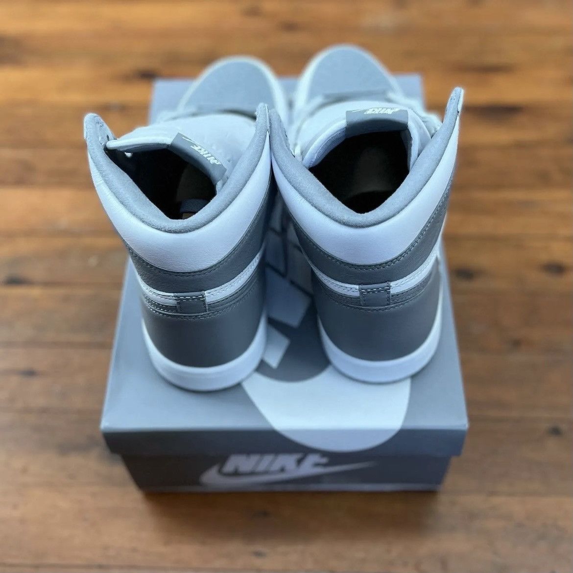 Jordan Brand Air Jordan 1 High OG 'Stealth' size US 11 (NEW) Size US 11 / EU 44 - 5 Thumbnail