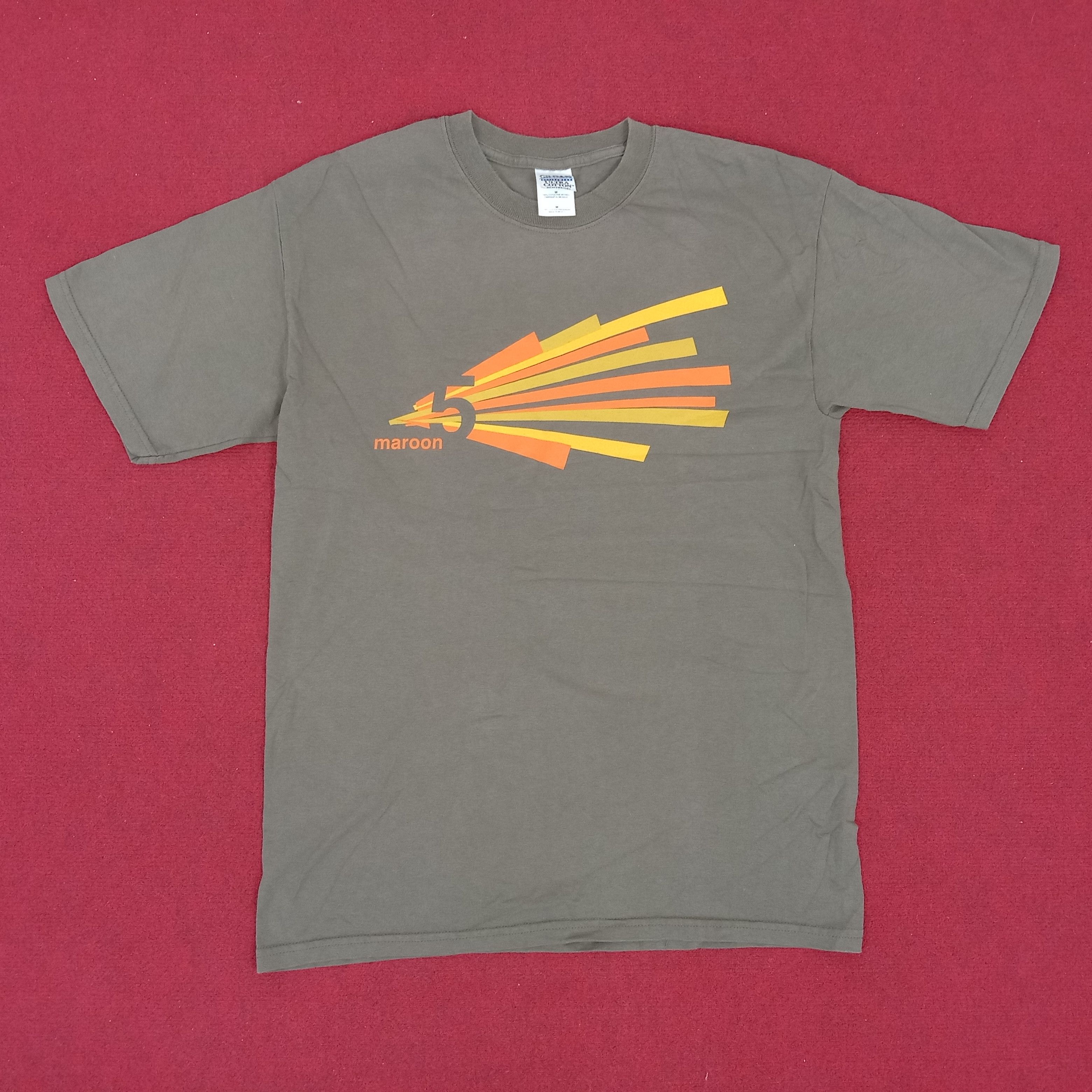 Band Tees × Vintage Maroon 5 Band Center Logo Design Vintage Tshirt Size US M / EU 48-50 / 2 - 1 Thumbnail
