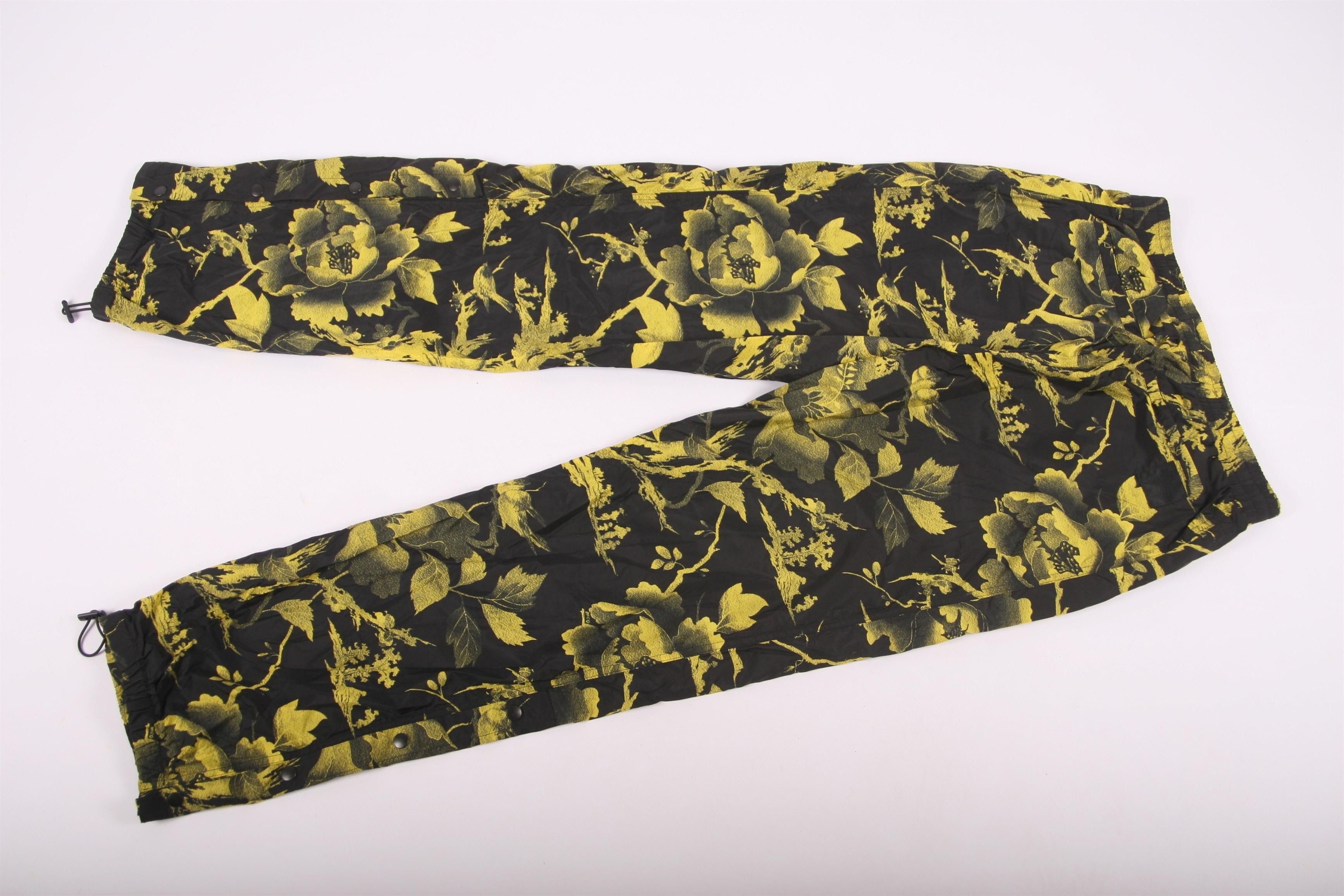Alexander McQueen BUTTON UP TRACKS - Tracksuit bottoms - darkest black Size US 34 / EU 50 - 9 Thumbnail