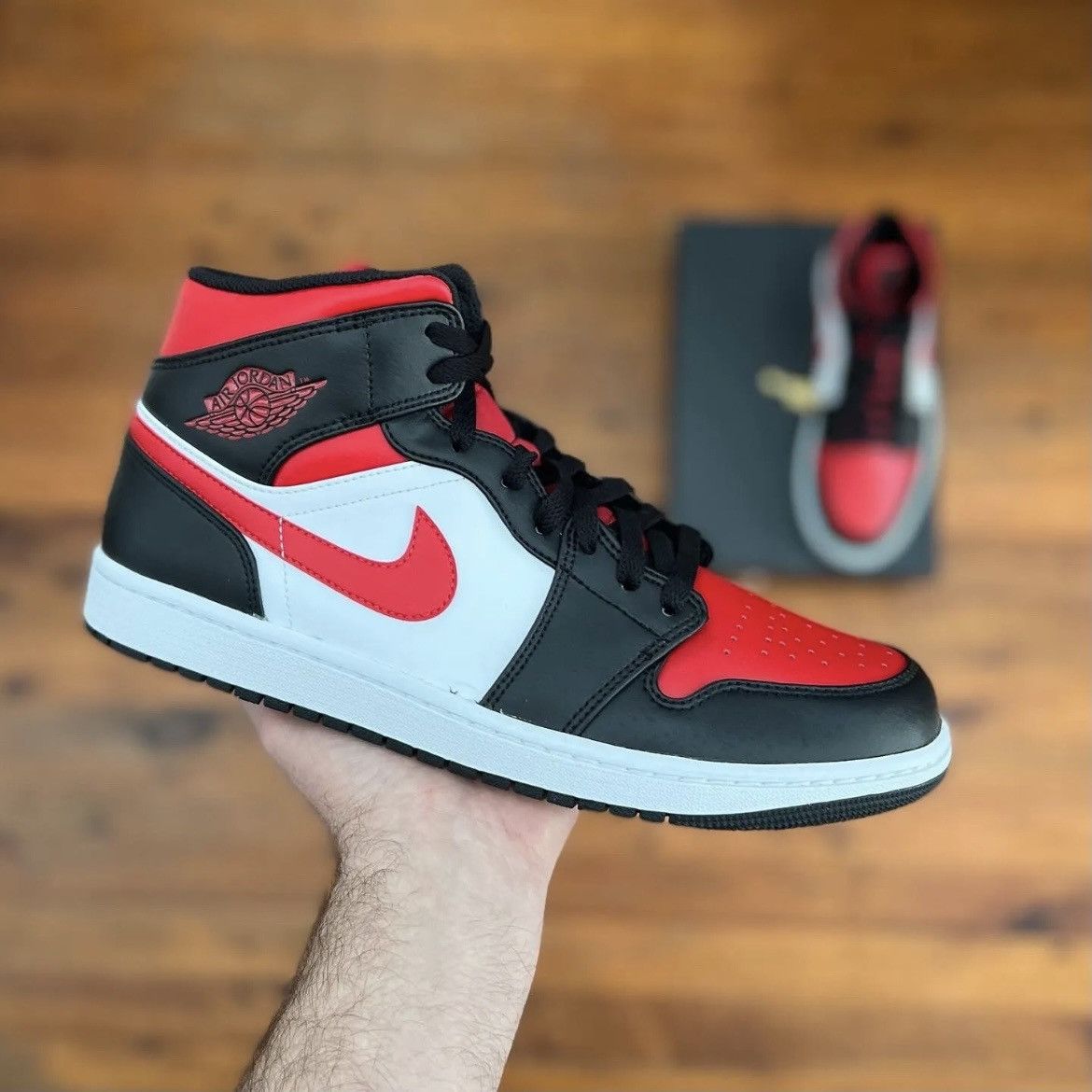 jordan 1 mid size 11.5