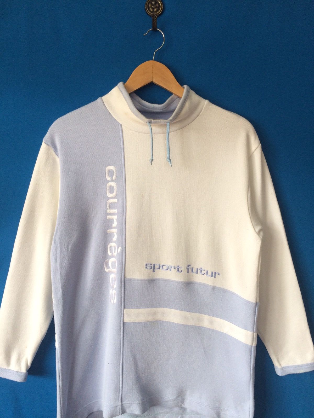 Courreges COURREGES PARIS SWEATSHIRT BIG LOGO SPELL OUT EMBROIDERED Size US M / EU 48-50 / 2 - 2 Thumbnail