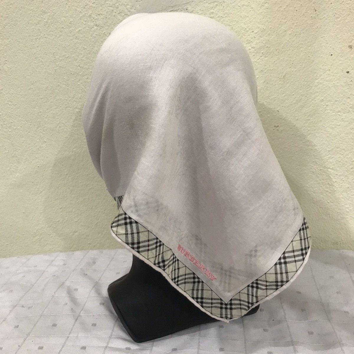Burberry × Other Burberry Scarf/Handkerchief/Neckerchief/Pocket Square Size ONE SIZE - 8 Thumbnail