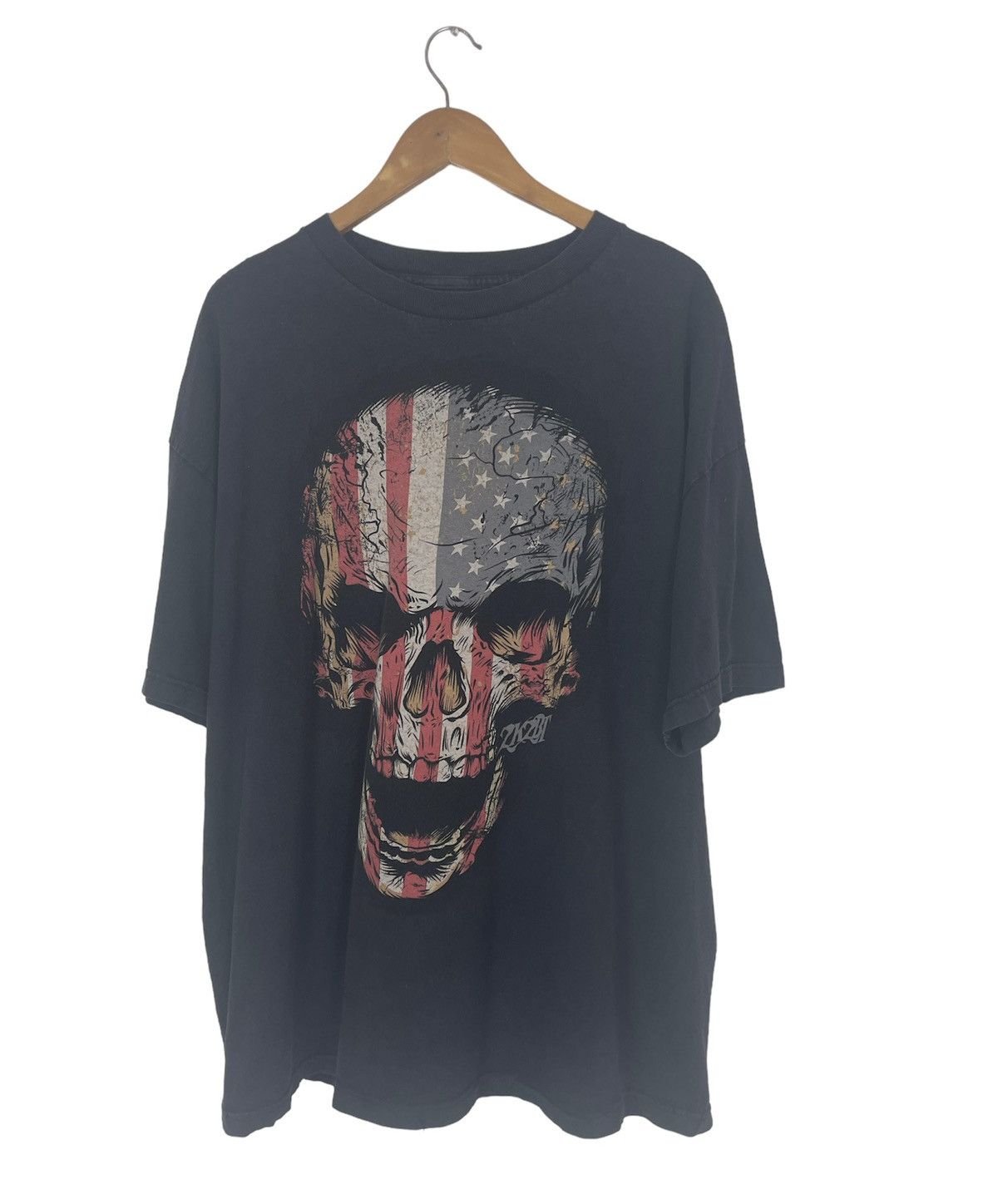 Japanese Brand 2K2BT SKULLS OVERSIZE SHIRT Size US XXL / EU 58 / 5 - 1 Thumbnail