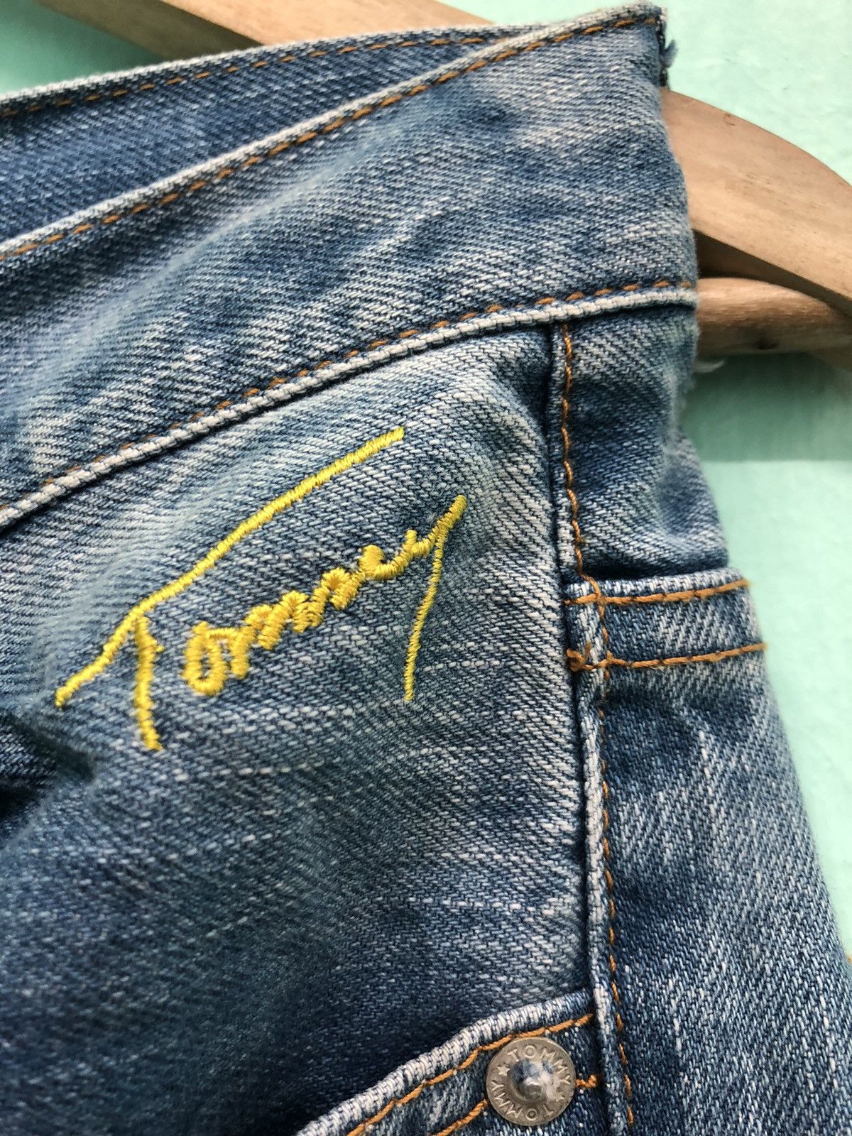 Tommy Hilfiger × Tommy Jeans × Vintage VINTAGE SELVEDGE TOMMY BLUE WASH DENIM JEANS Size US 30 / EU 46 - 8 Thumbnail