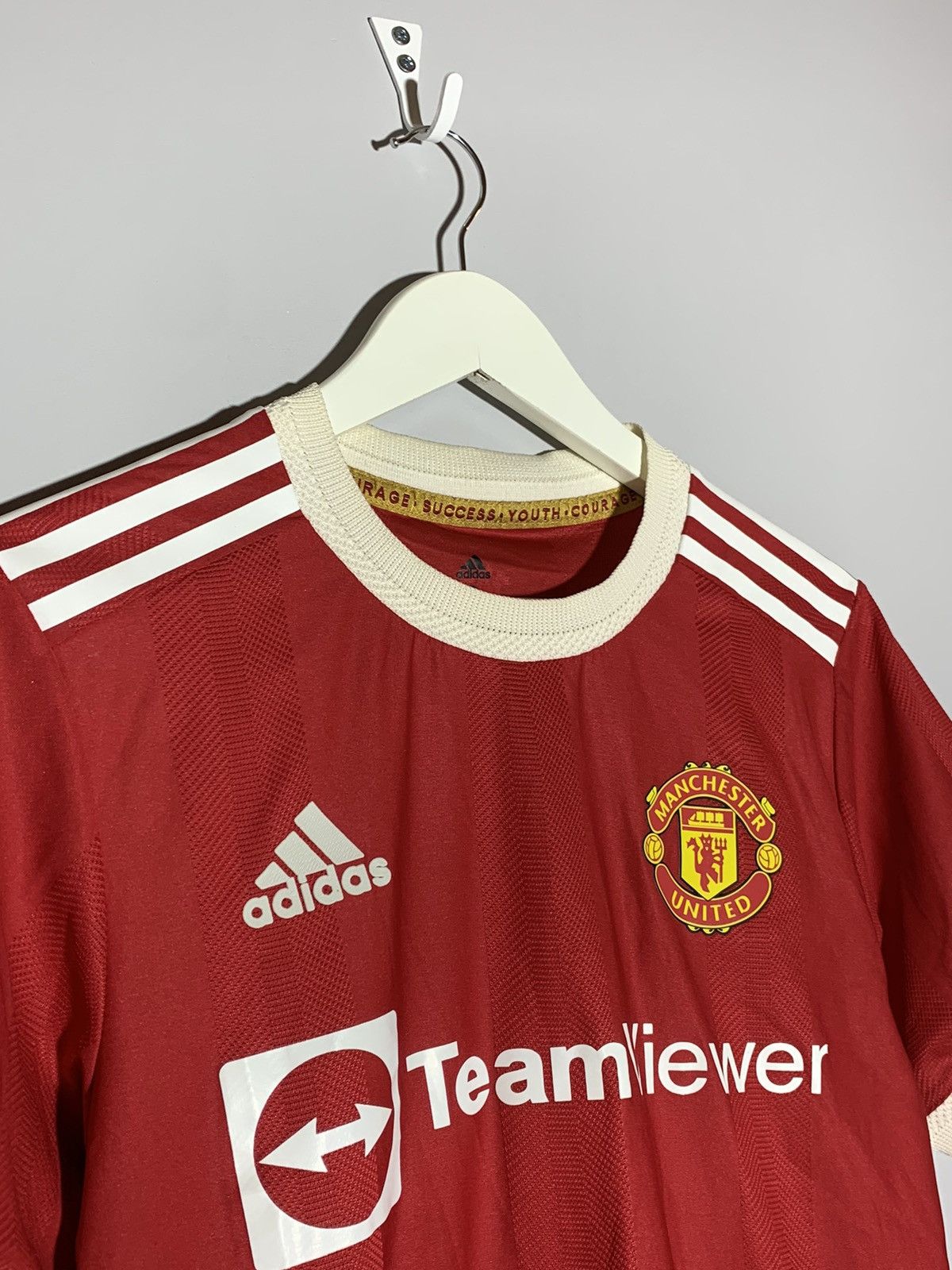 Adidas Manchester United Adidas 2021/22 Home Football Shirt Size US S / EU 44-46 / 1 - 3 Thumbnail