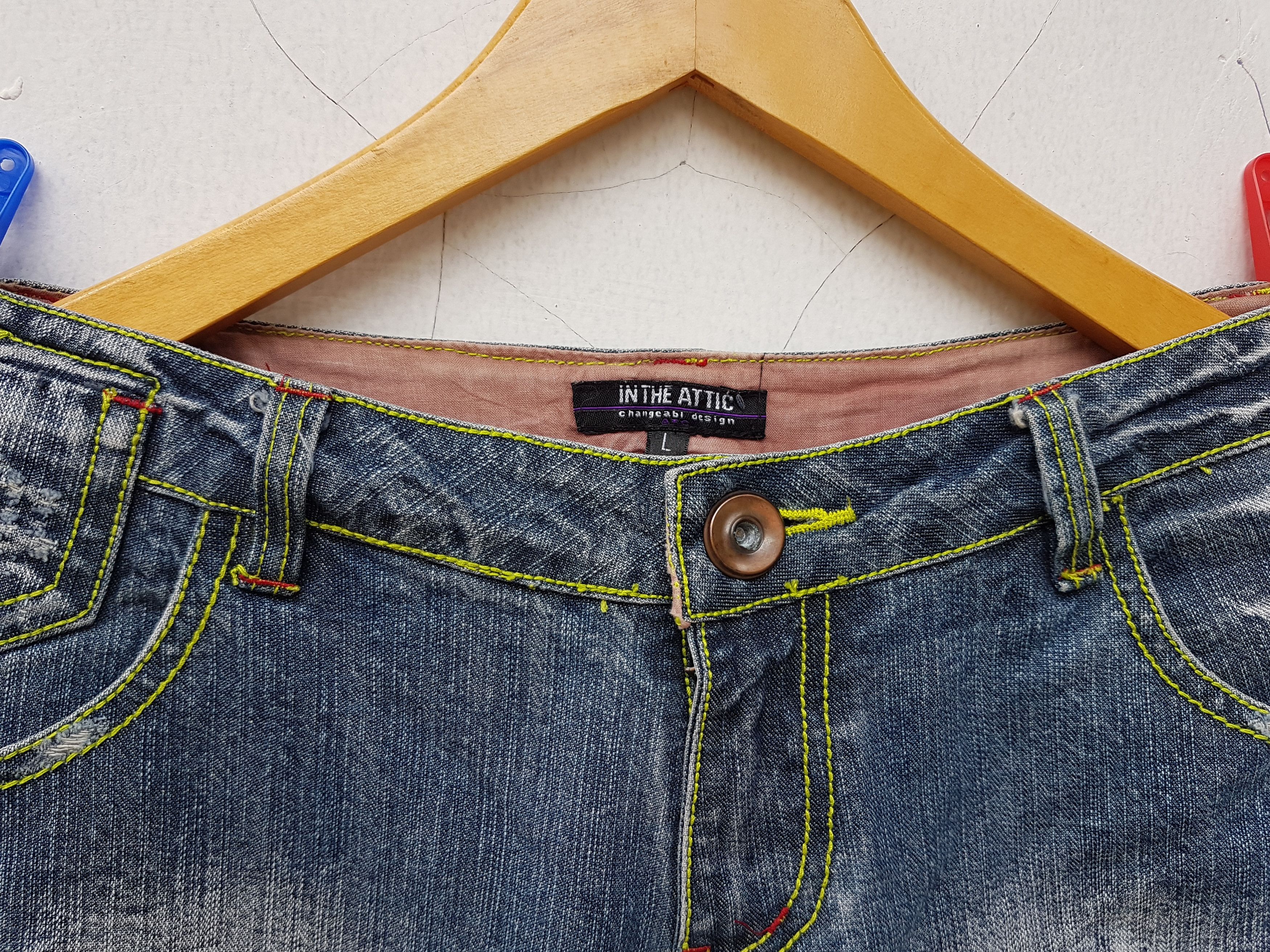 In The Attic × Japanese Brand In The Attic Embroidery Cross Distressed Lowrise Jeans Size US 32 / EU 48 - 11 Thumbnail