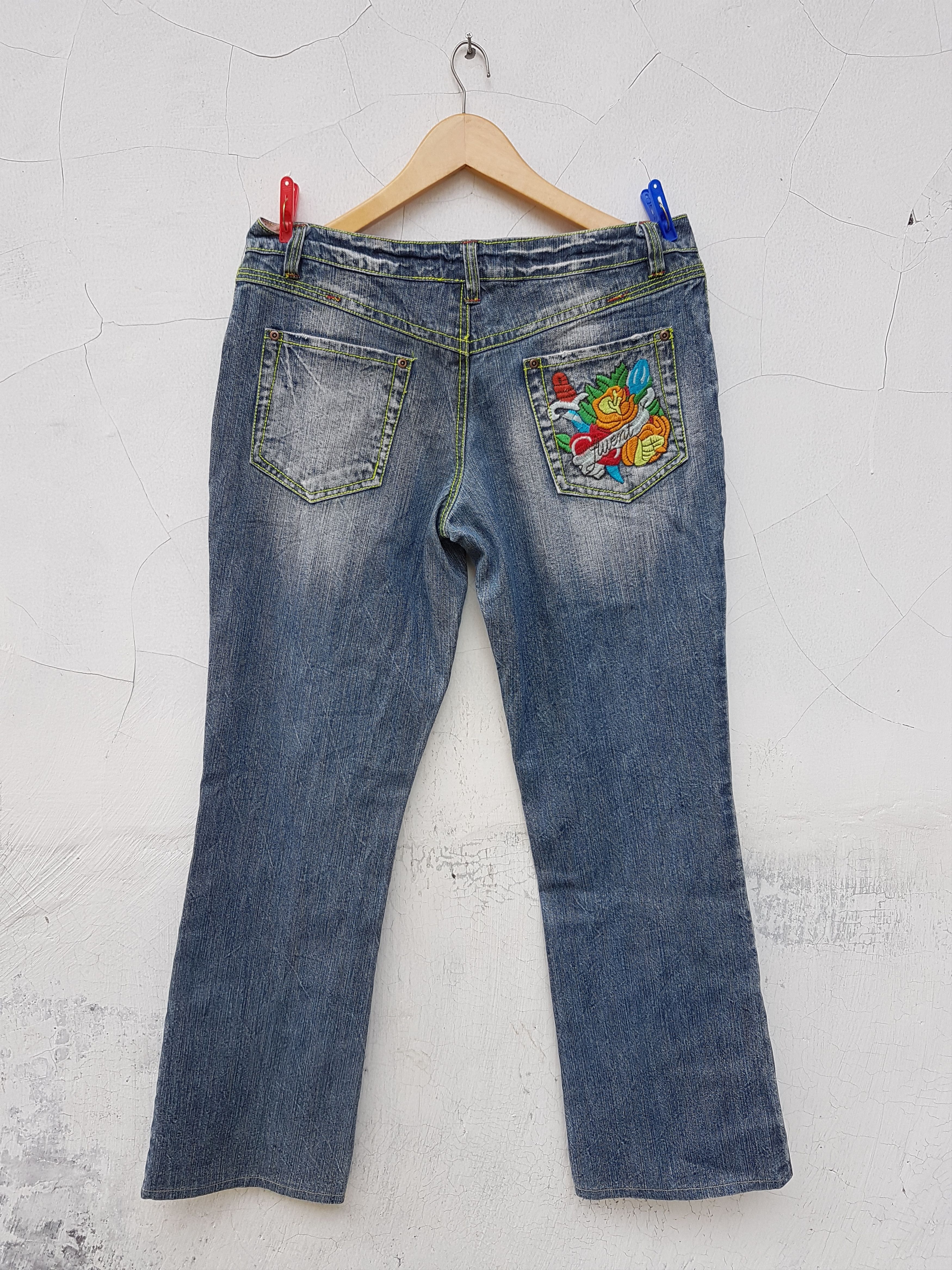 In The Attic × Japanese Brand In The Attic Embroidery Cross Distressed Lowrise Jeans Size US 32 / EU 48 - 9 Thumbnail