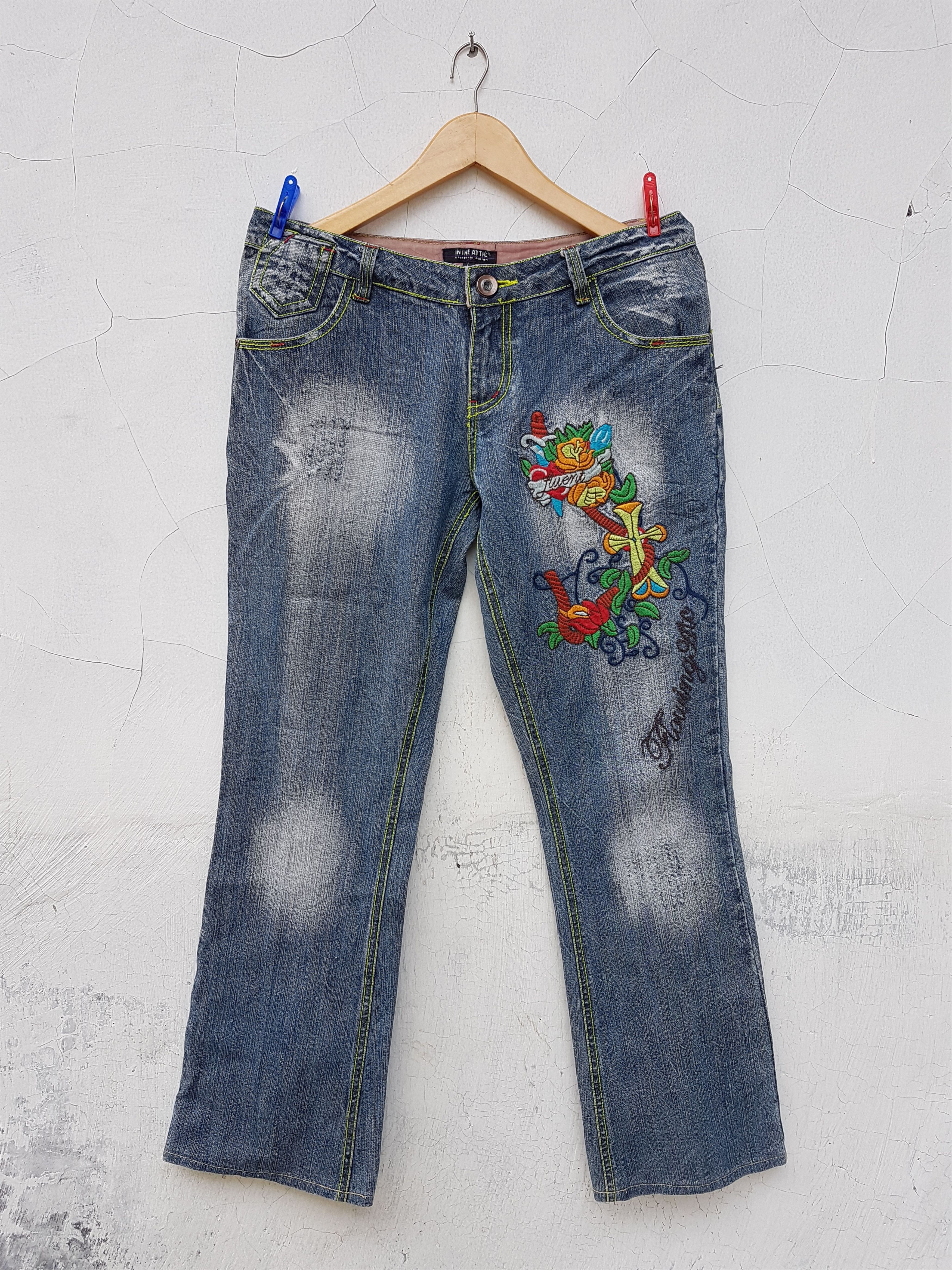 In The Attic × Japanese Brand In The Attic Embroidery Cross Distressed Lowrise Jeans Size US 32 / EU 48 - 1 Thumbnail