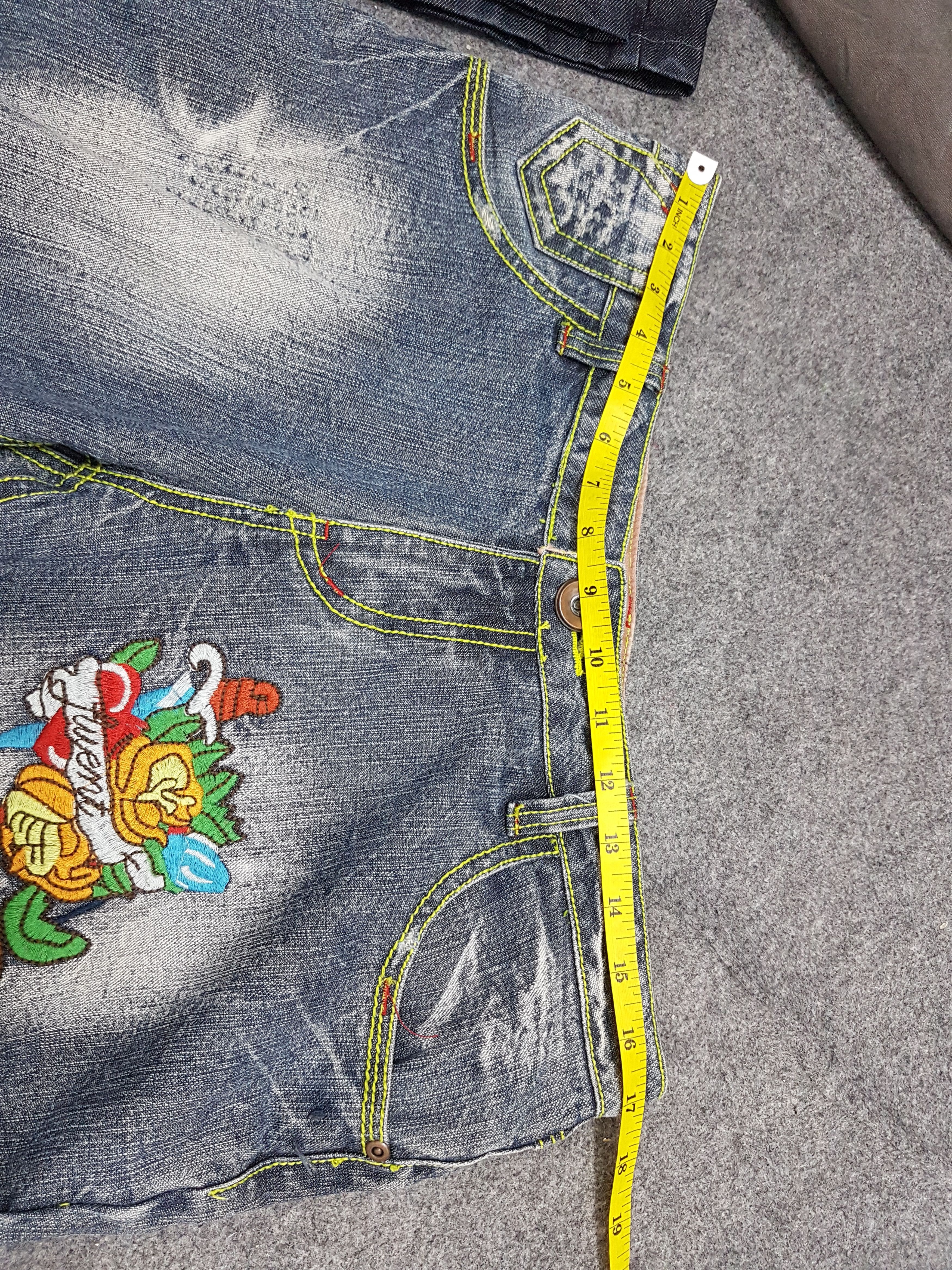 In The Attic × Japanese Brand In The Attic Embroidery Cross Distressed Lowrise Jeans Size US 32 / EU 48 - 6 Thumbnail
