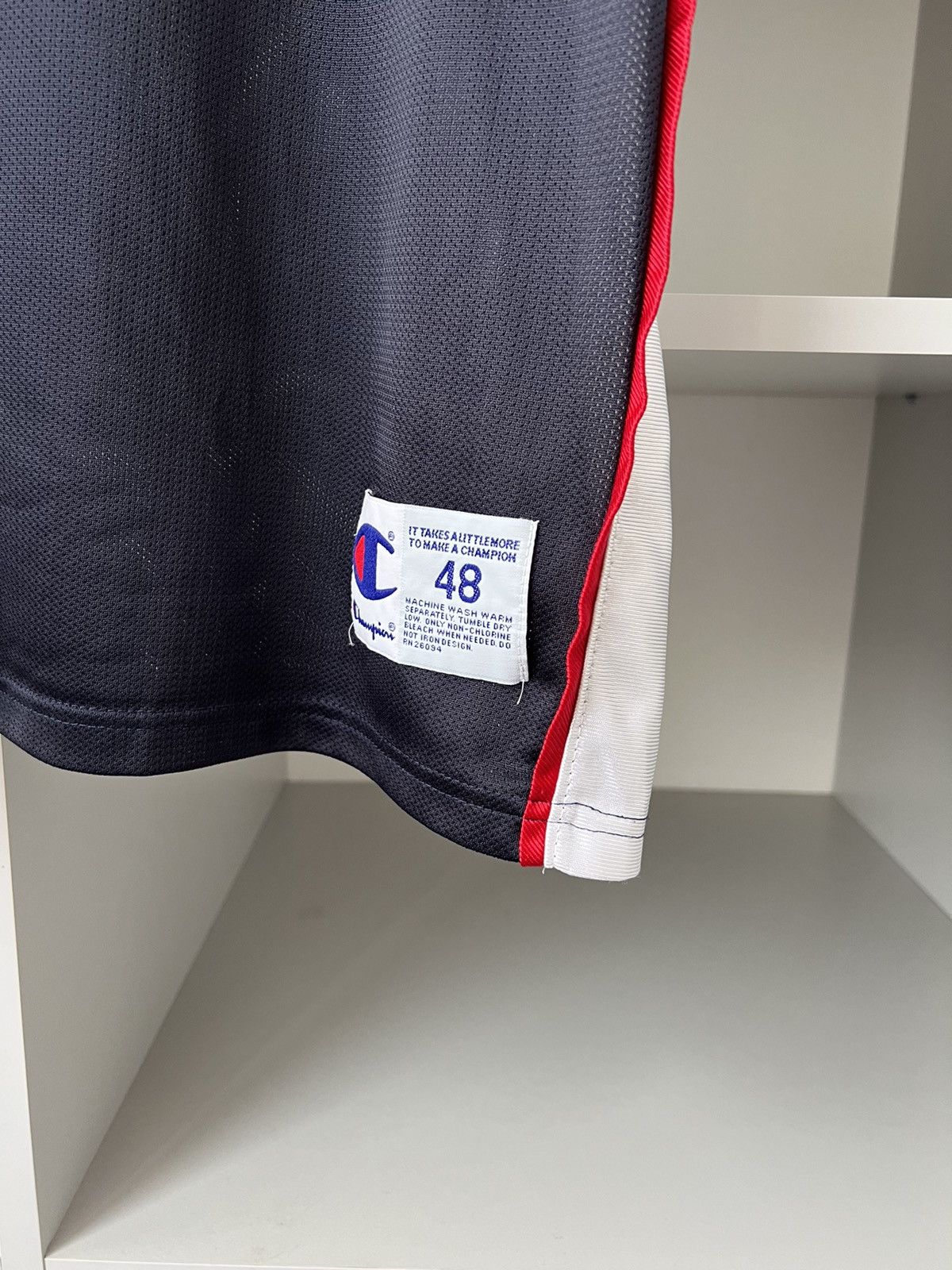 Champion × NBA × Vintage Champion Vintage USA Basketball Tim Duncan 13 Jersey Size US XL / EU 56 / 4 - 4 Thumbnail