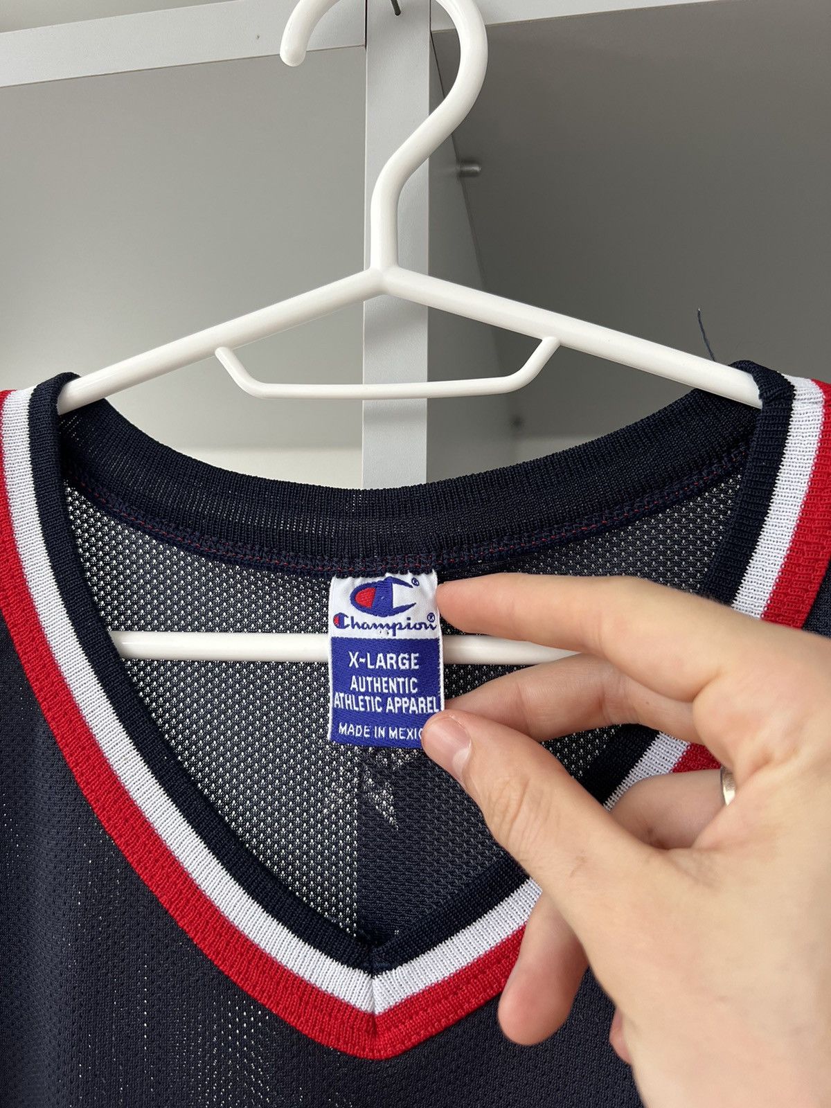 Champion × NBA × Vintage Champion Vintage USA Basketball Tim Duncan 13 Jersey Size US XL / EU 56 / 4 - 5 Thumbnail