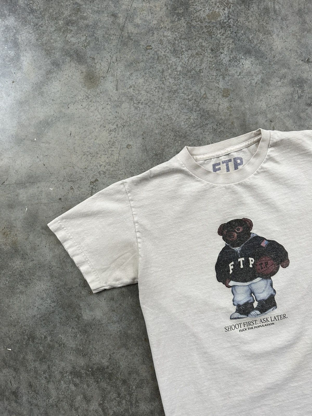 Fuck The Population GRAIL Fuck The Population 2014 Polo Bear Tee " Shoot First " Size US S / EU 44-46 / 1 - 2 Thumbnail