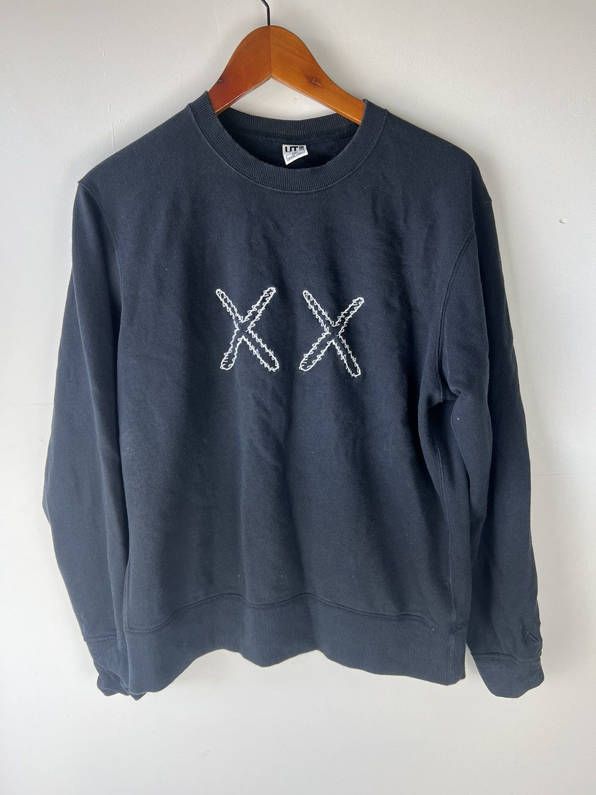 Kaws × Uniqlo Uniqlo kaws sesame street crewneck Size US S / EU 44-46 / 1 - 1 Thumbnail