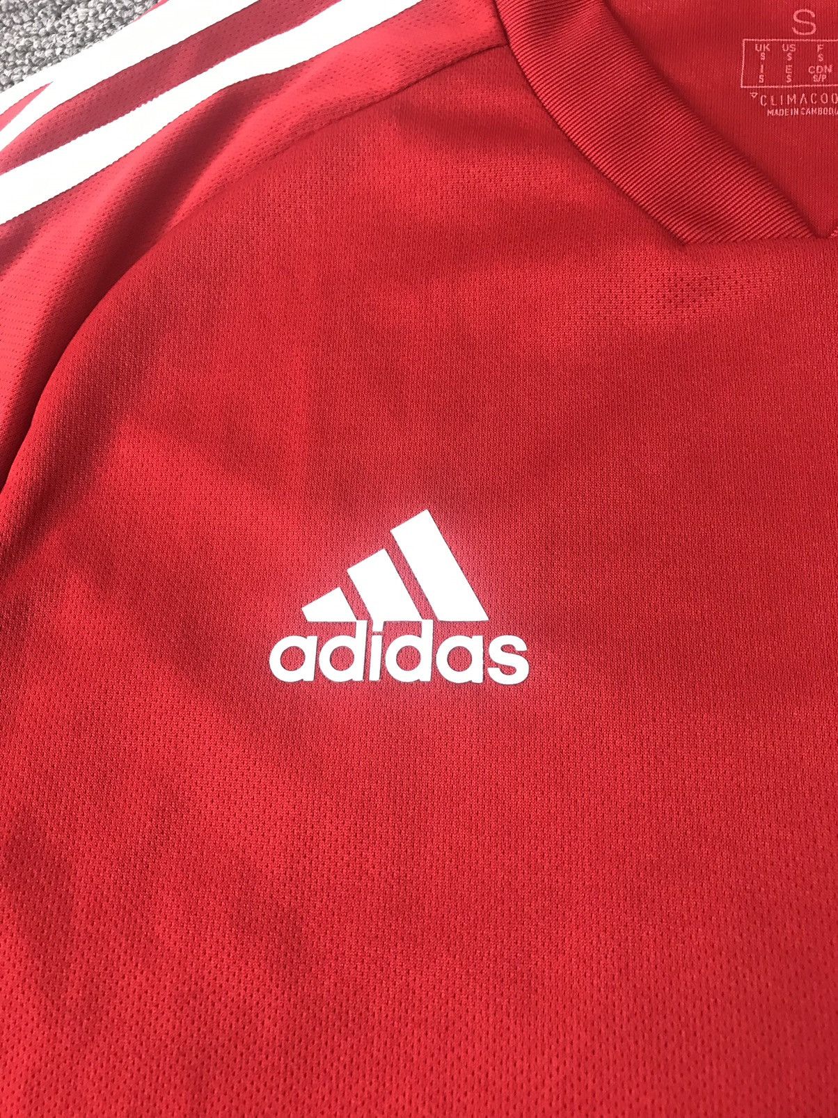 Adidas BENFICA FC 2017-2018 Adidas,Soccer Jersey,Training,Size S Size US S / EU 44-46 / 1 - 4 Thumbnail