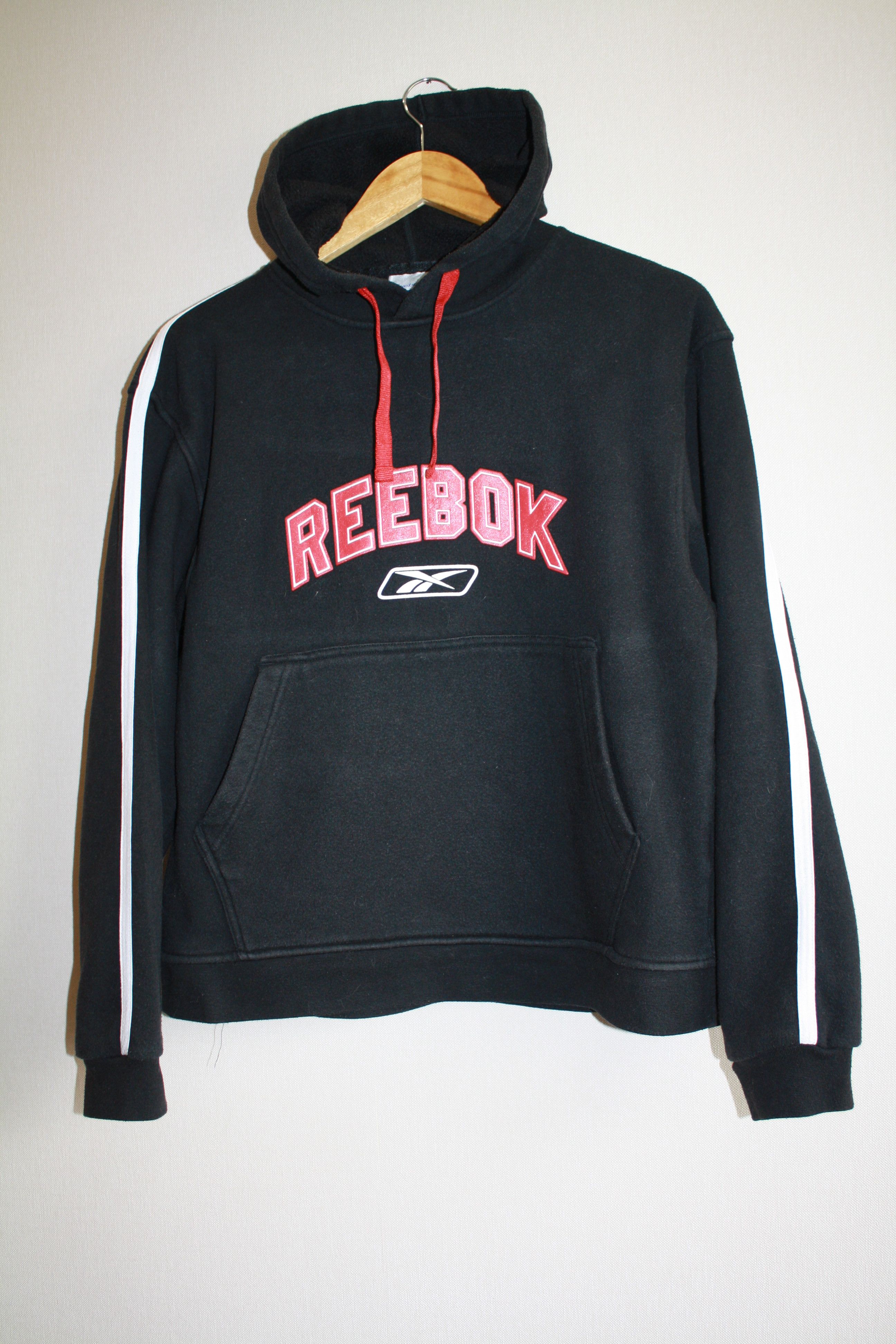 Reebok Vintage Reebok Center Logo Hoodie Size US S / EU 44-46 / 1 - 1 Thumbnail