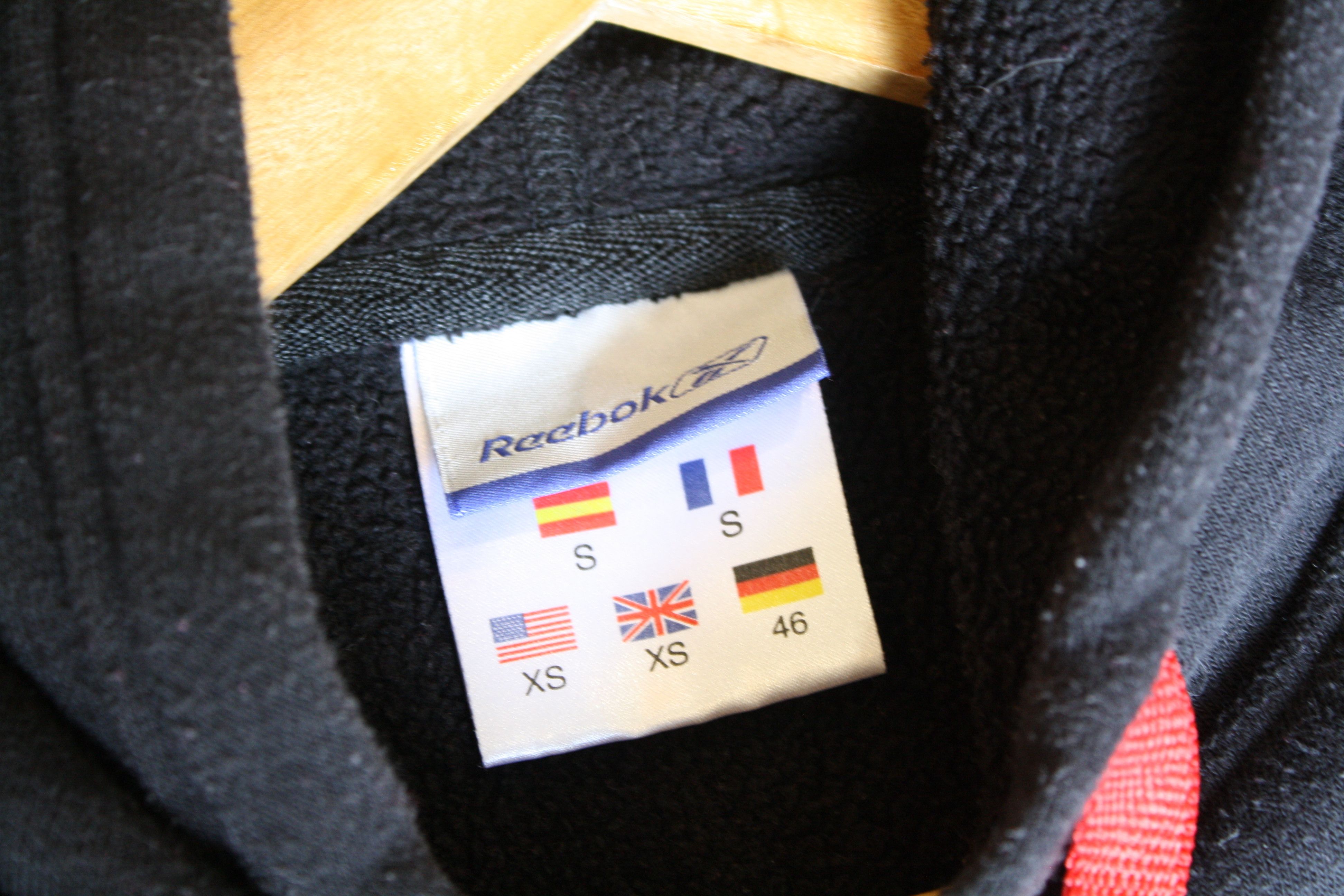 Reebok Vintage Reebok Center Logo Hoodie Size US S / EU 44-46 / 1 - 10 Thumbnail