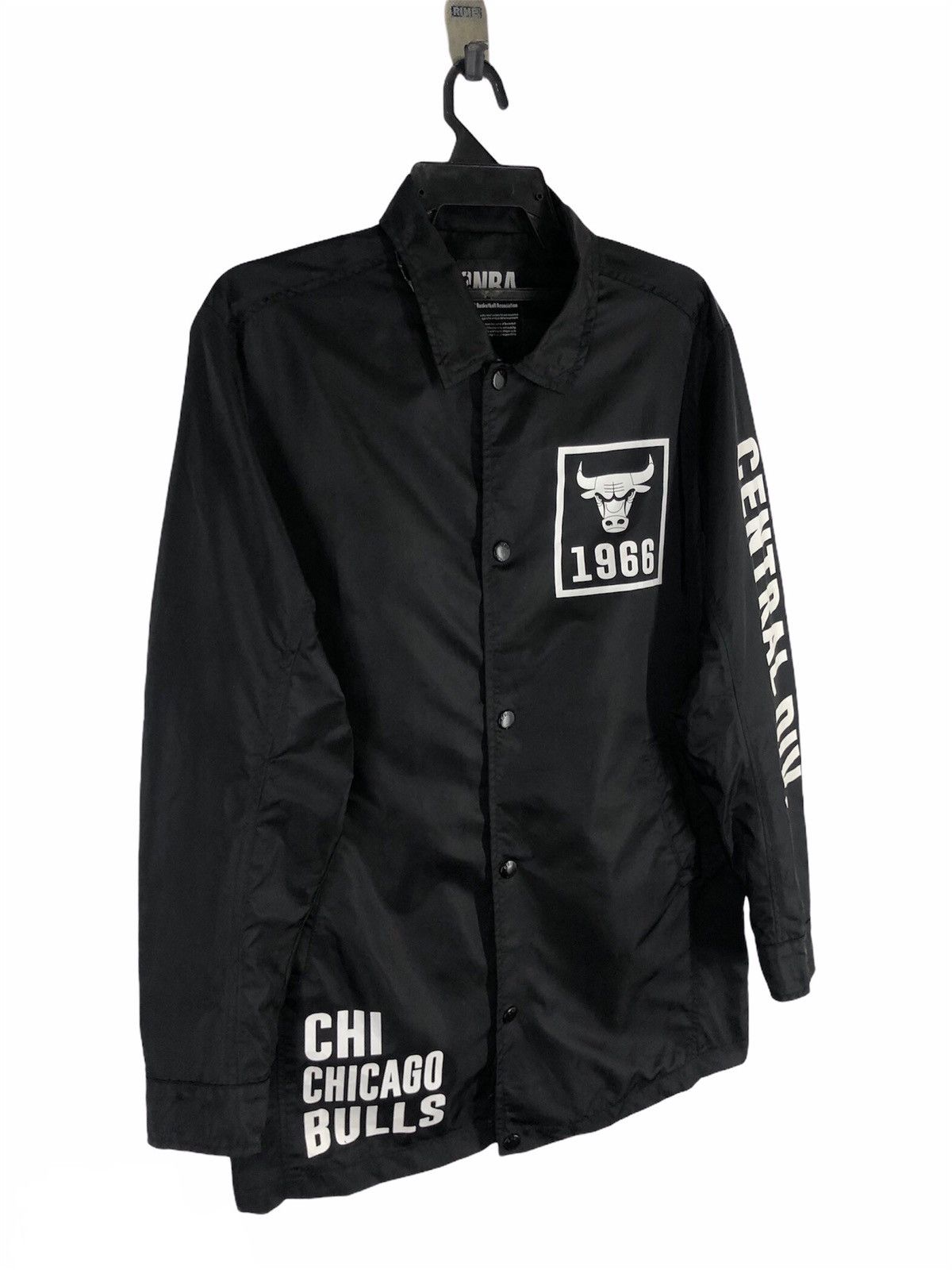 NBA NBA Chicago Bulls Coach Jacket - Black - Size M Size US M / EU 48-50 / 2 - 3 Thumbnail