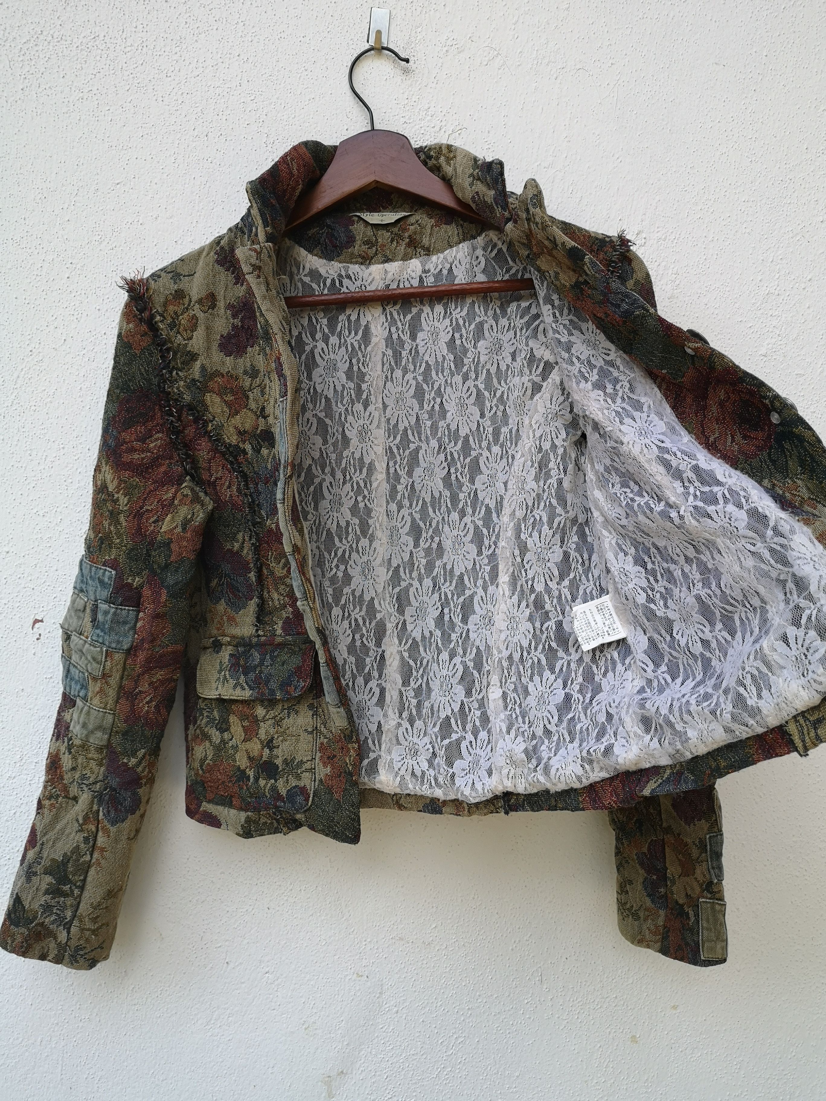 Japanese Brand 🔥Japanese Brand Cropped Pacthwork Floral Jacket Size M / US 6-8 / IT 42-44 - 7 Thumbnail