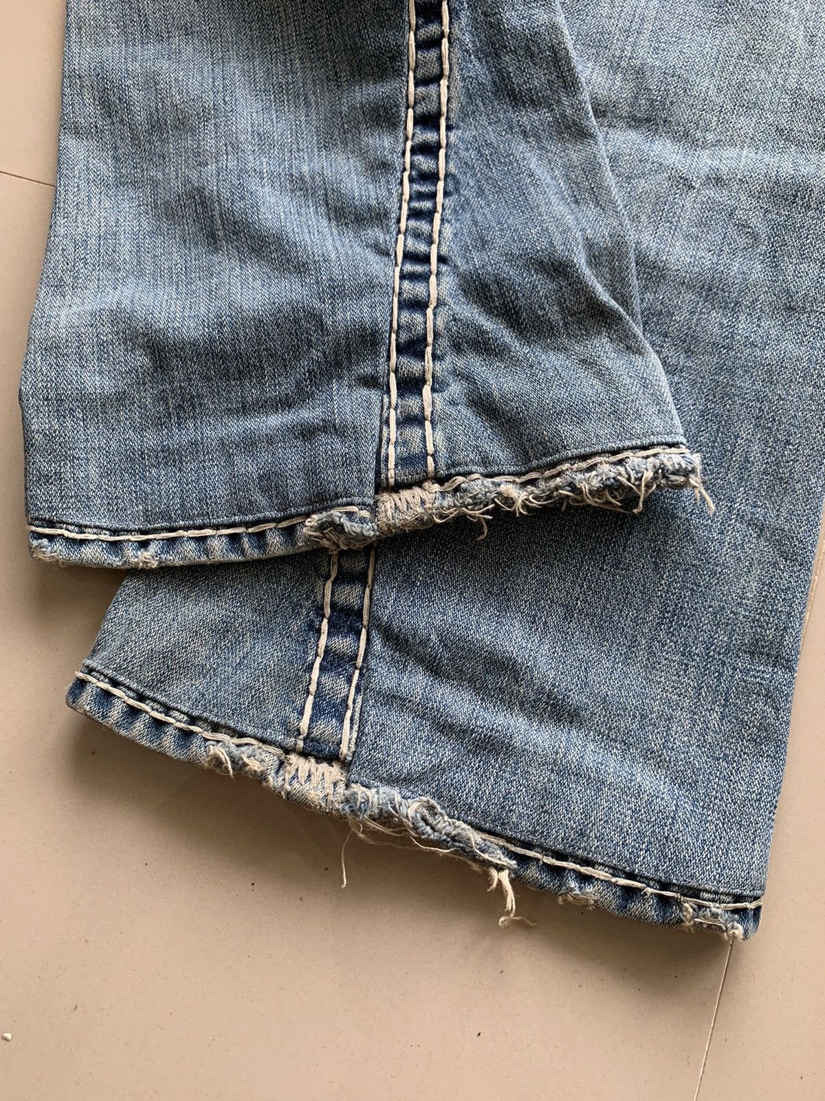 True Religion Vintage True Religion Distressed Denim Pants Size US 29 - 9 Thumbnail