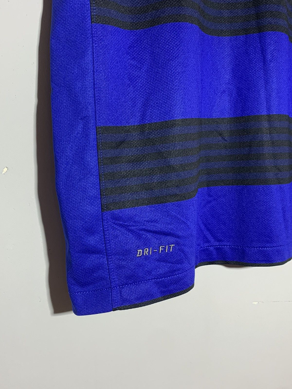 Nike Manchester United Nike 2011/12 Y2k Streetwear Football Shirt Size US M / EU 48-50 / 2 - 5 Thumbnail