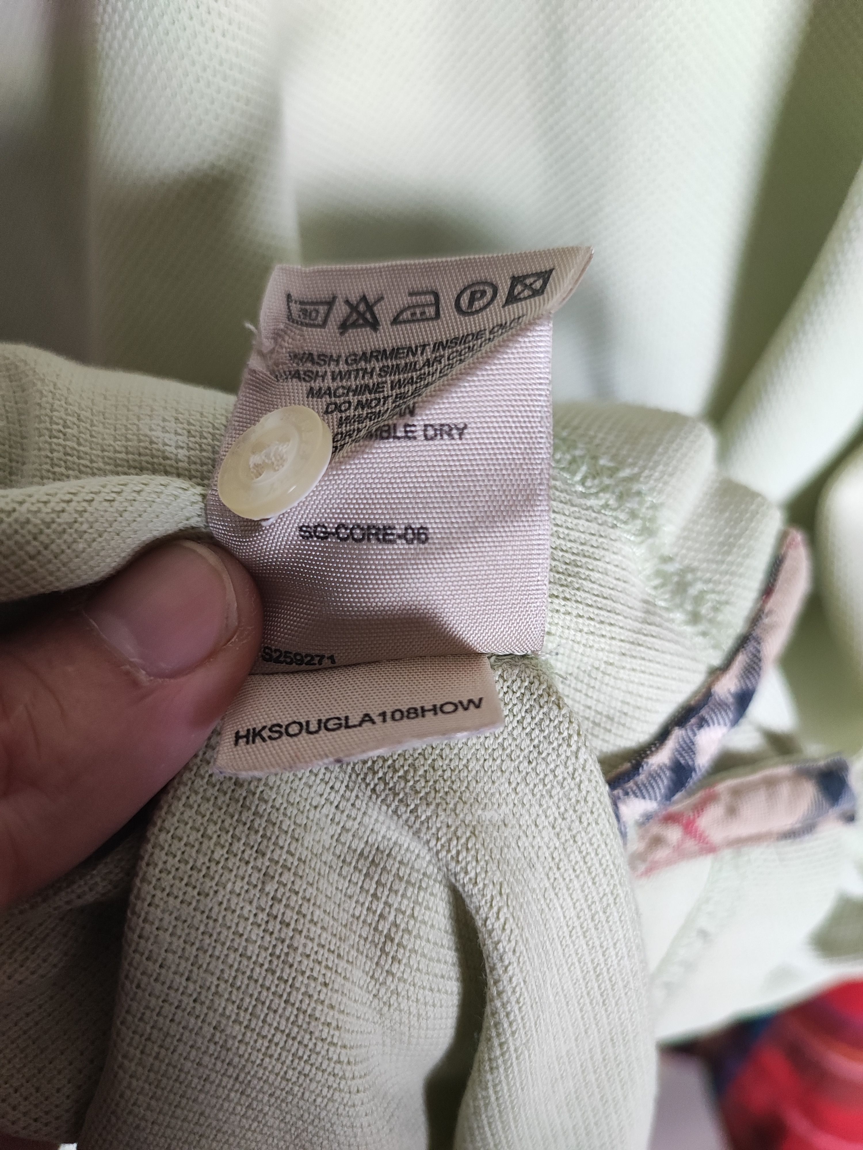 Burberry Burberry polo shirt L Size US L / EU 52-54 / 3 - 6 Thumbnail