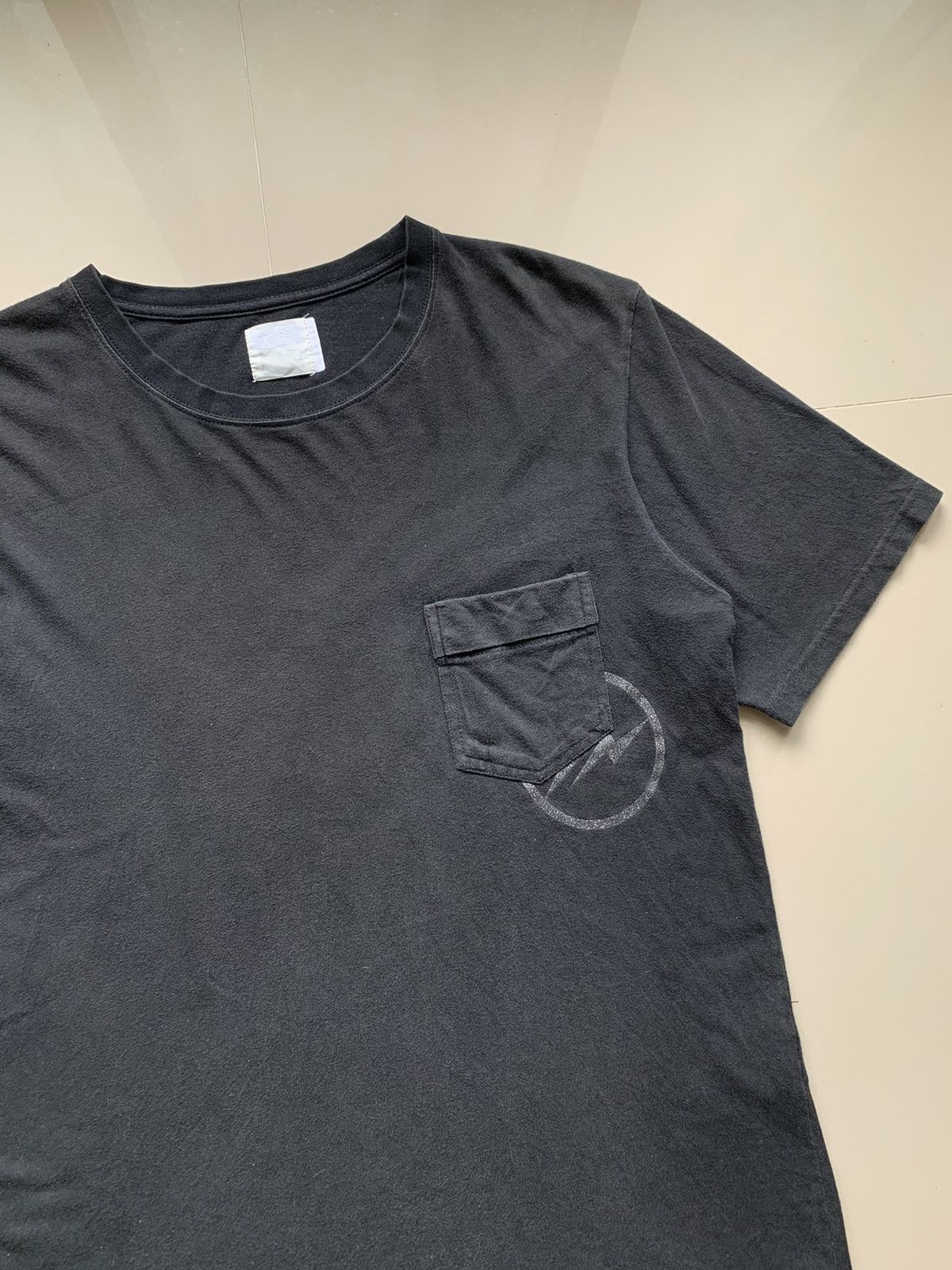 Fragment Design Levi’s Fenom Fragment Design Hiroshi Fujiwara Pocket T-Shirt Size US L / EU 52-54 / 3 - 4 Thumbnail