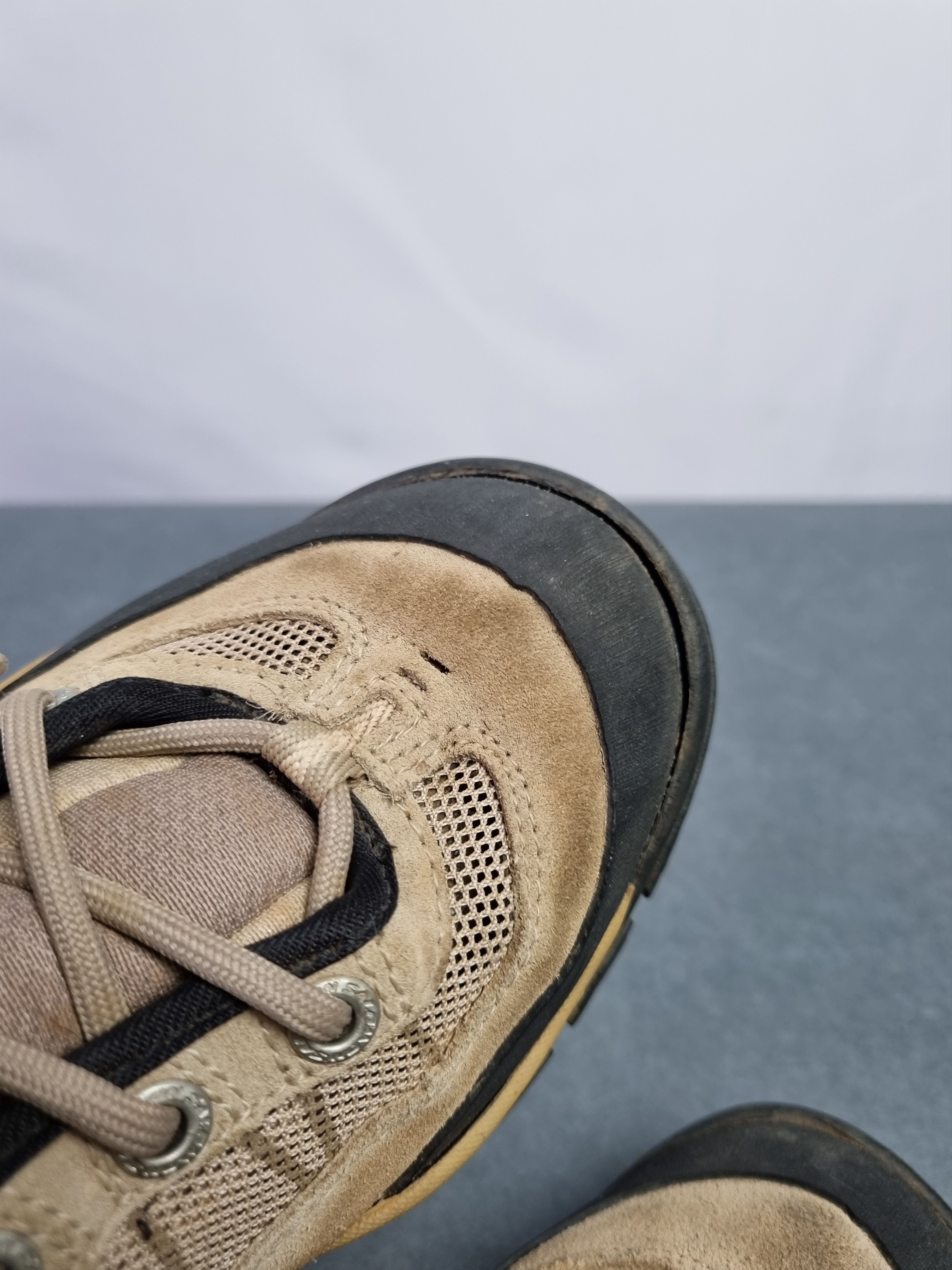 Salomon × Vintage Rare size 2002 Salomon Hiking Tracking Sneakers Size US 6 / EU 39 - 18 Thumbnail
