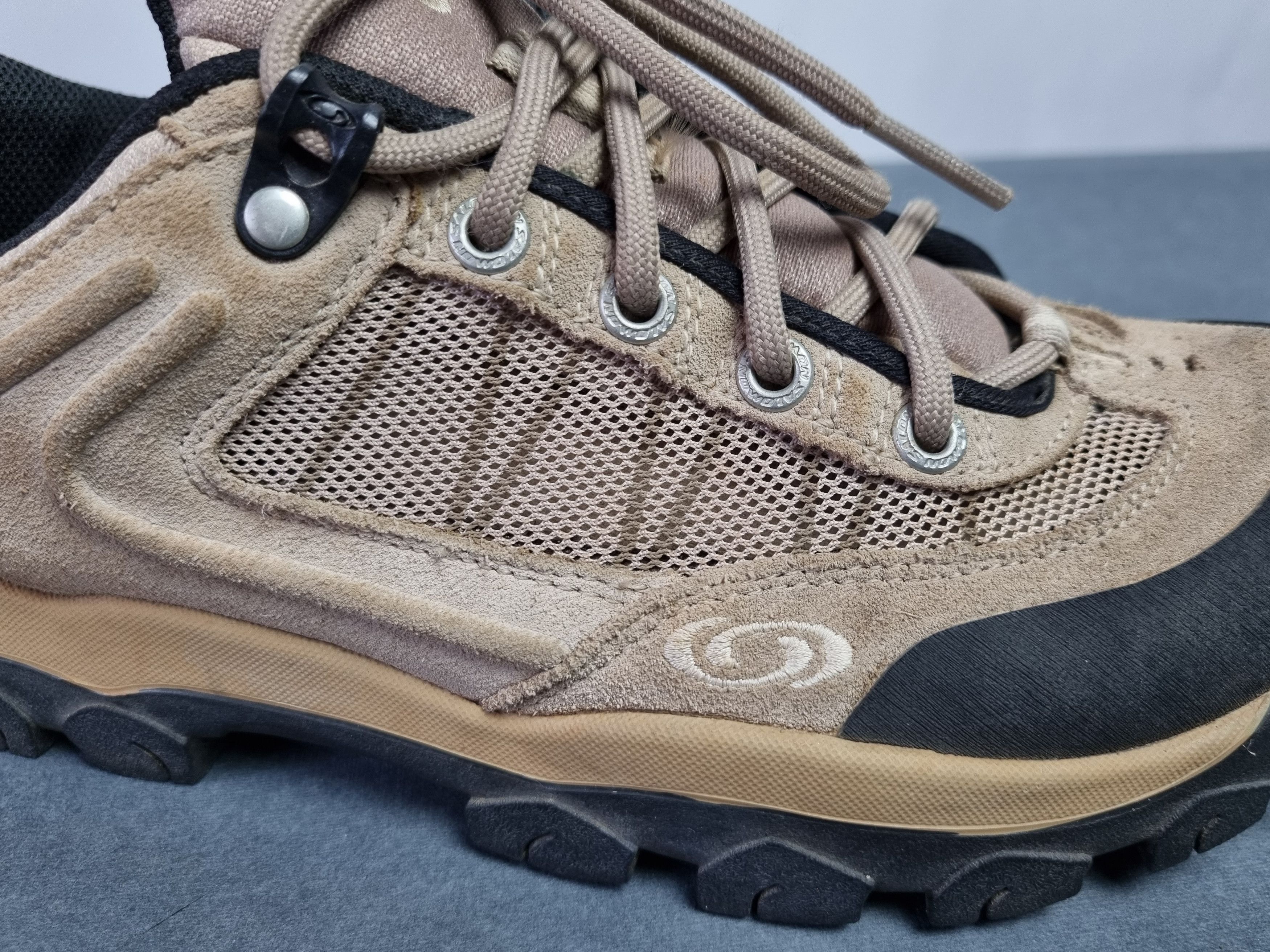 Salomon × Vintage Rare size 2002 Salomon Hiking Tracking Sneakers Size US 6 / EU 39 - 12 Thumbnail