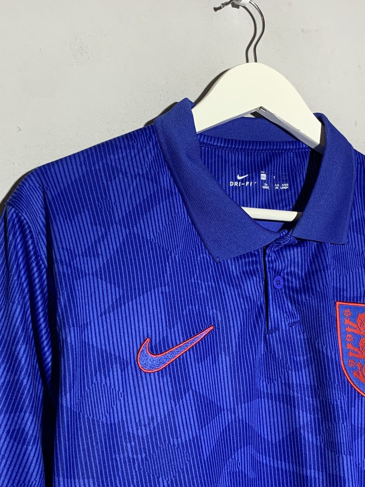 Nike England Nike Away 2020 Y2k Streetwear Football Shirt Size US XL / EU 56 / 4 - 3 Thumbnail