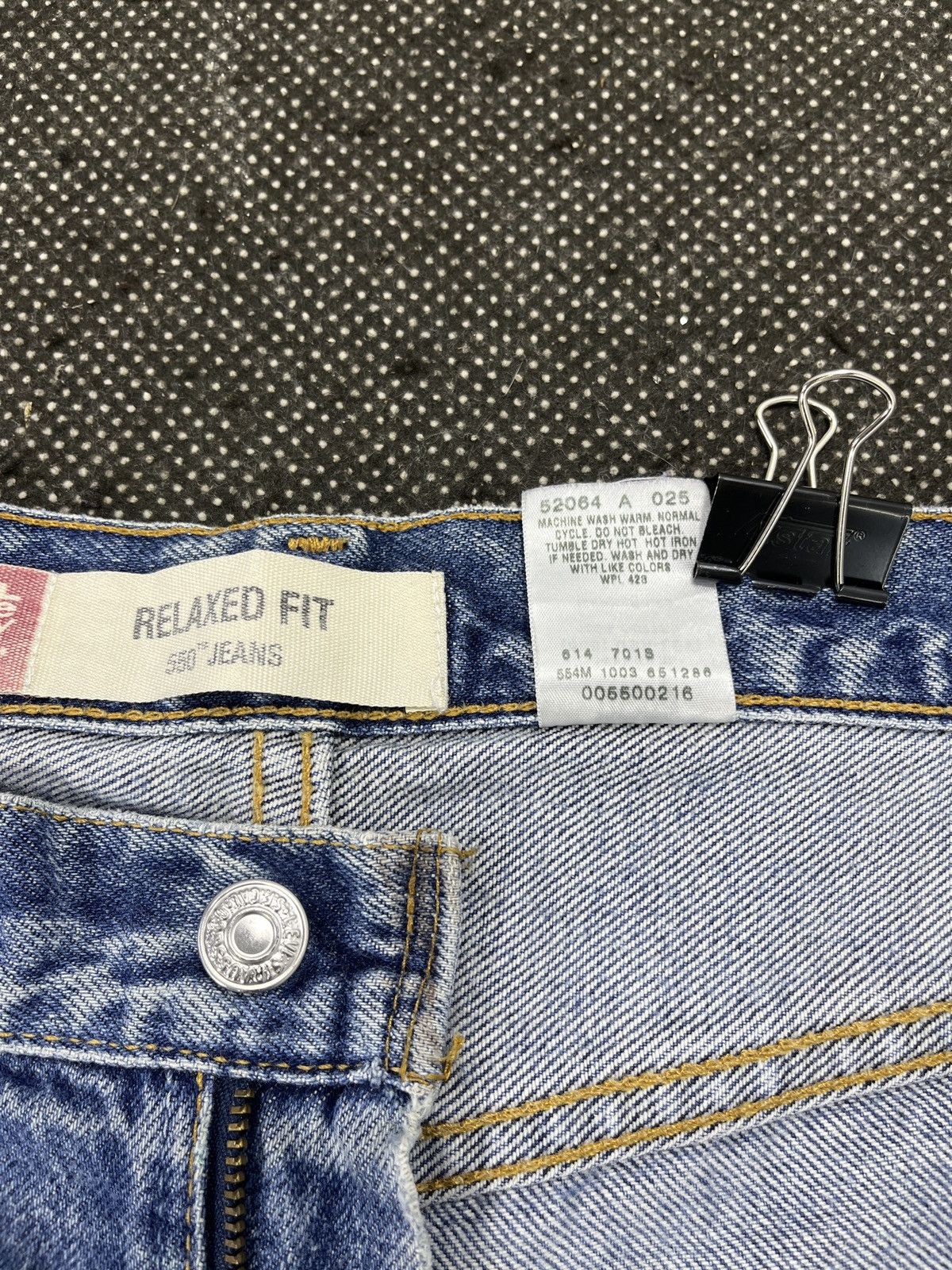 Levi's Vintage Levis 550 Stone Wash Jeans - J458 Size US 37 - 8 Thumbnail