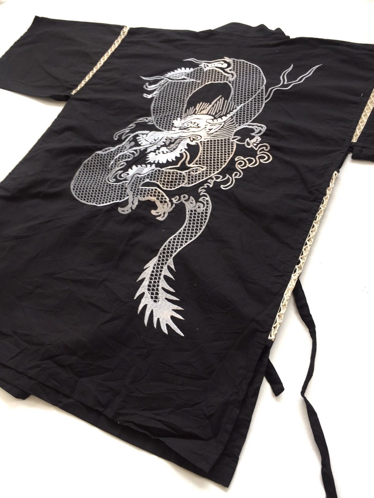 Vintage Vintage Kimono Dragon embroidered Big Logo Black Size US L / EU 52-54 / 3 - 4 Thumbnail