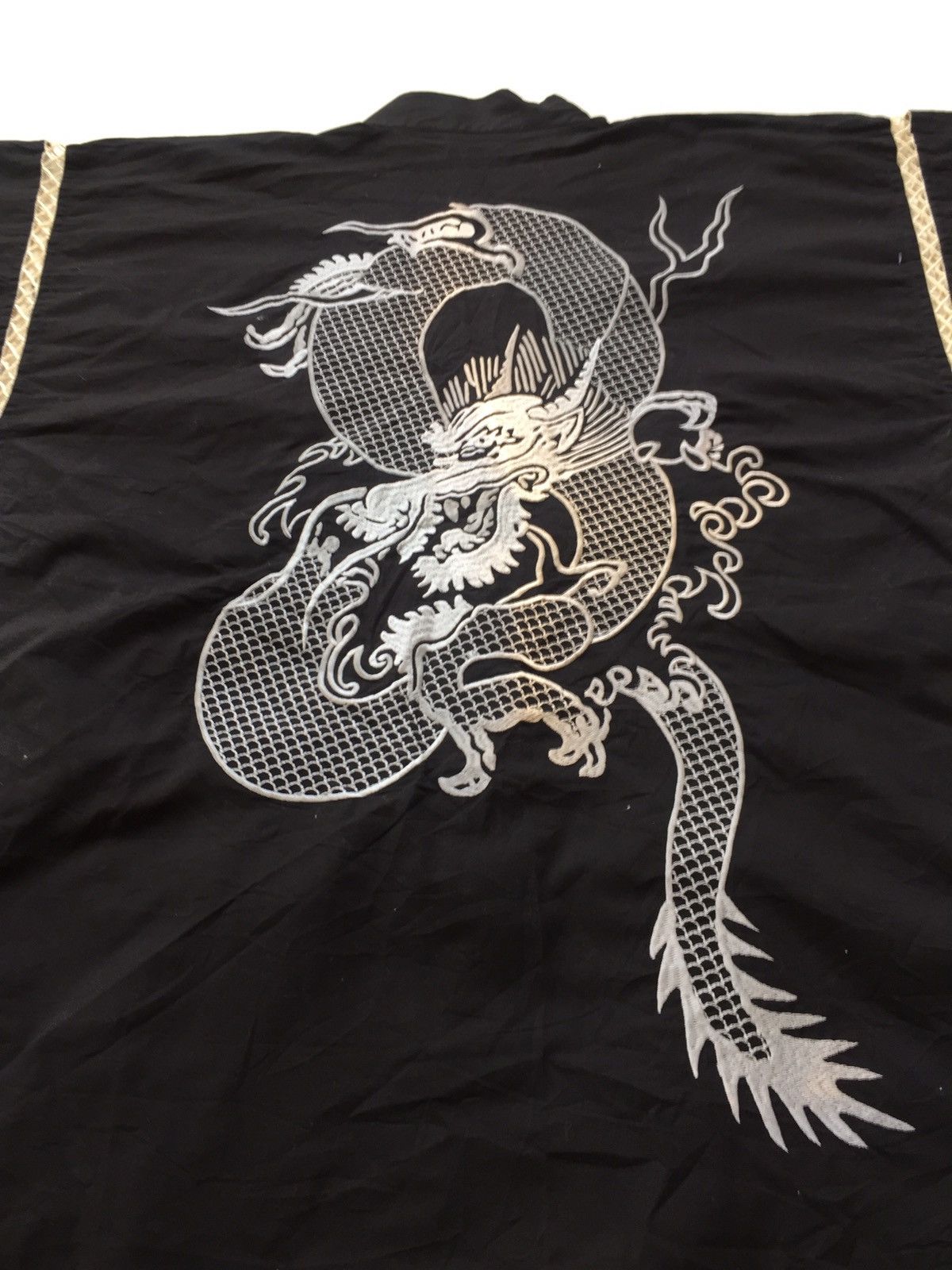 Vintage Vintage Kimono Dragon embroidered Big Logo Black Size US L / EU 52-54 / 3 - 2 Thumbnail