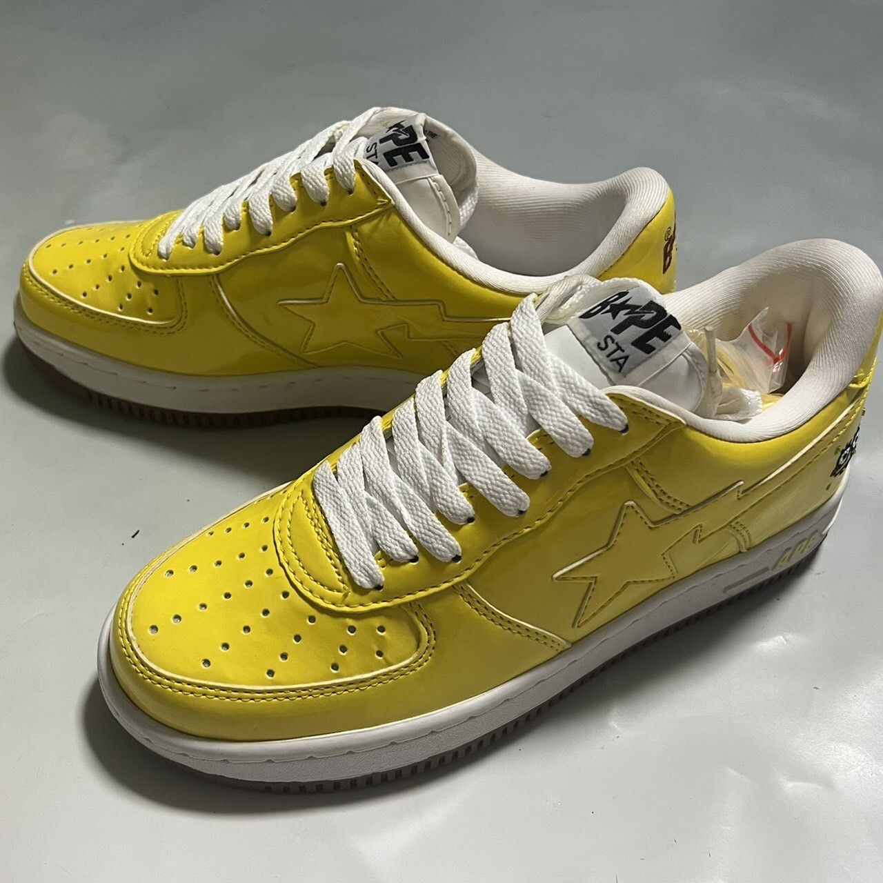Bape 2008 spongebob BAPE Sta yellow patent leather Size US 6 / EU 39 - 3 Thumbnail