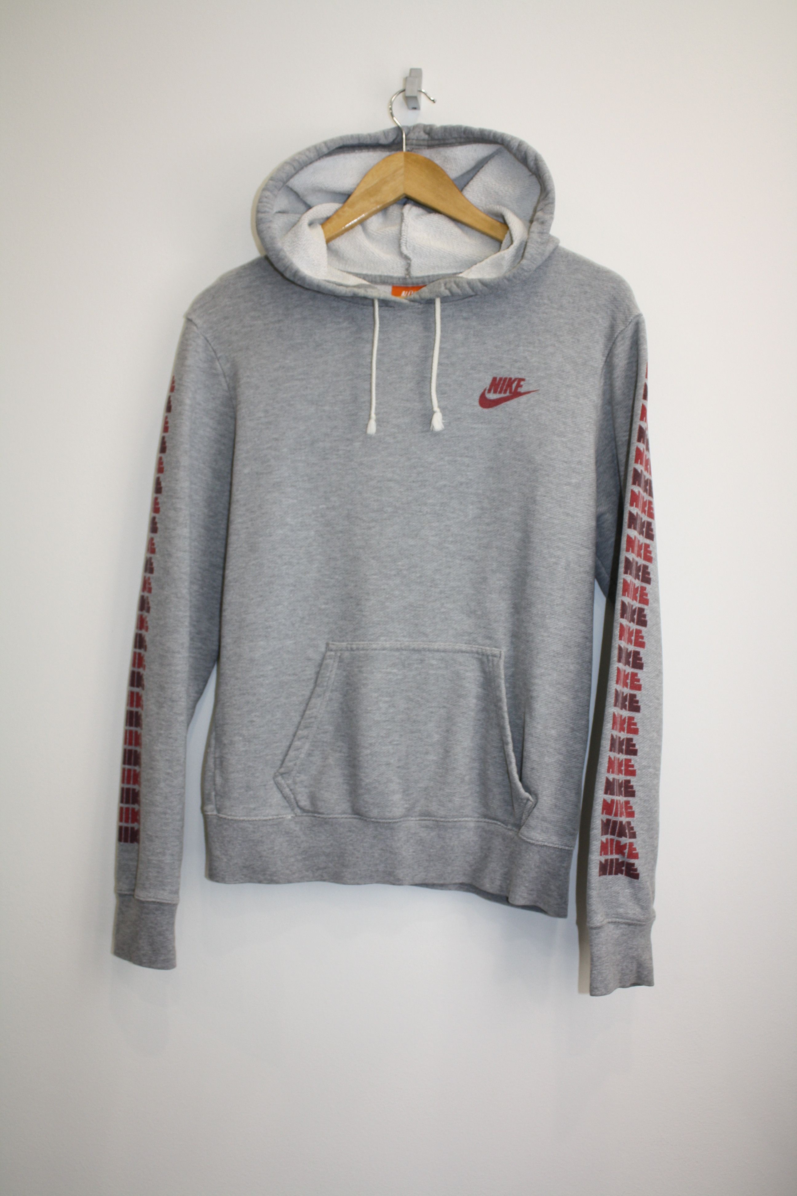 Nike Nike Grey Hoodie Monogram Sleeve Logo Size US S / EU 44-46 / 1 - 1 Thumbnail
