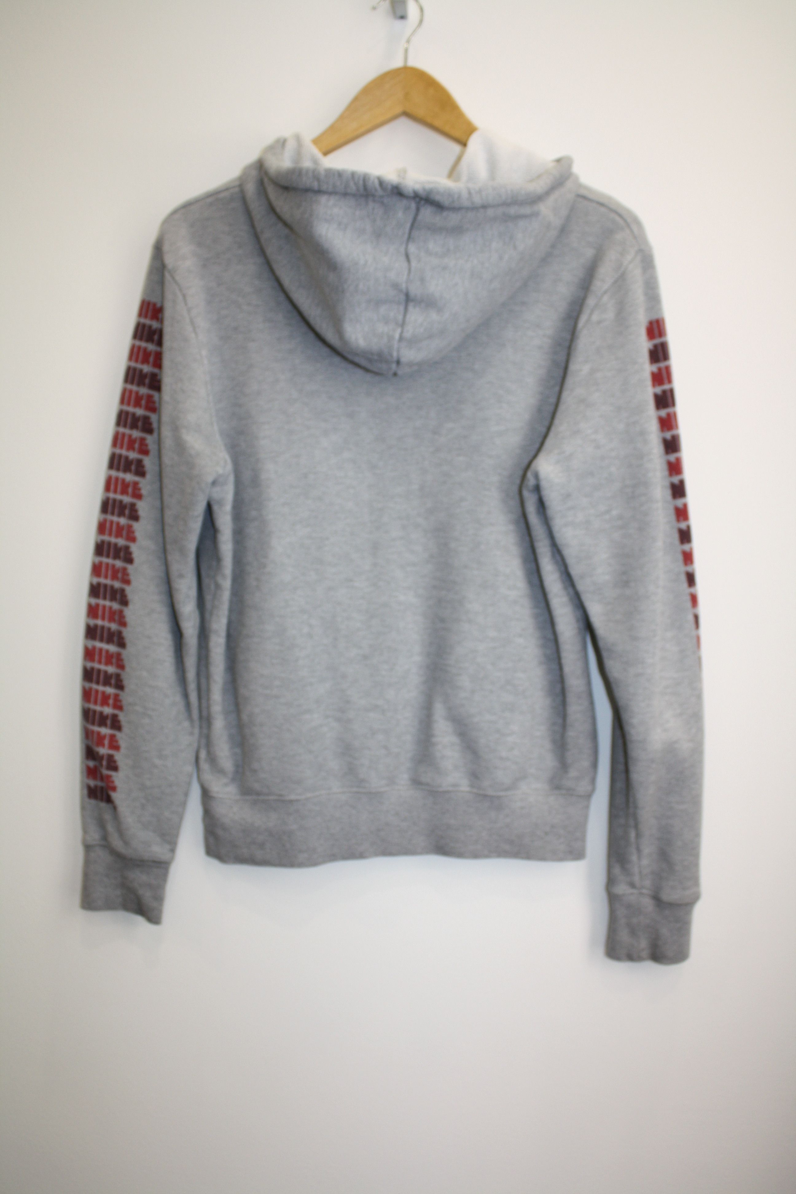 Nike Nike Grey Hoodie Monogram Sleeve Logo Size US S / EU 44-46 / 1 - 10 Thumbnail