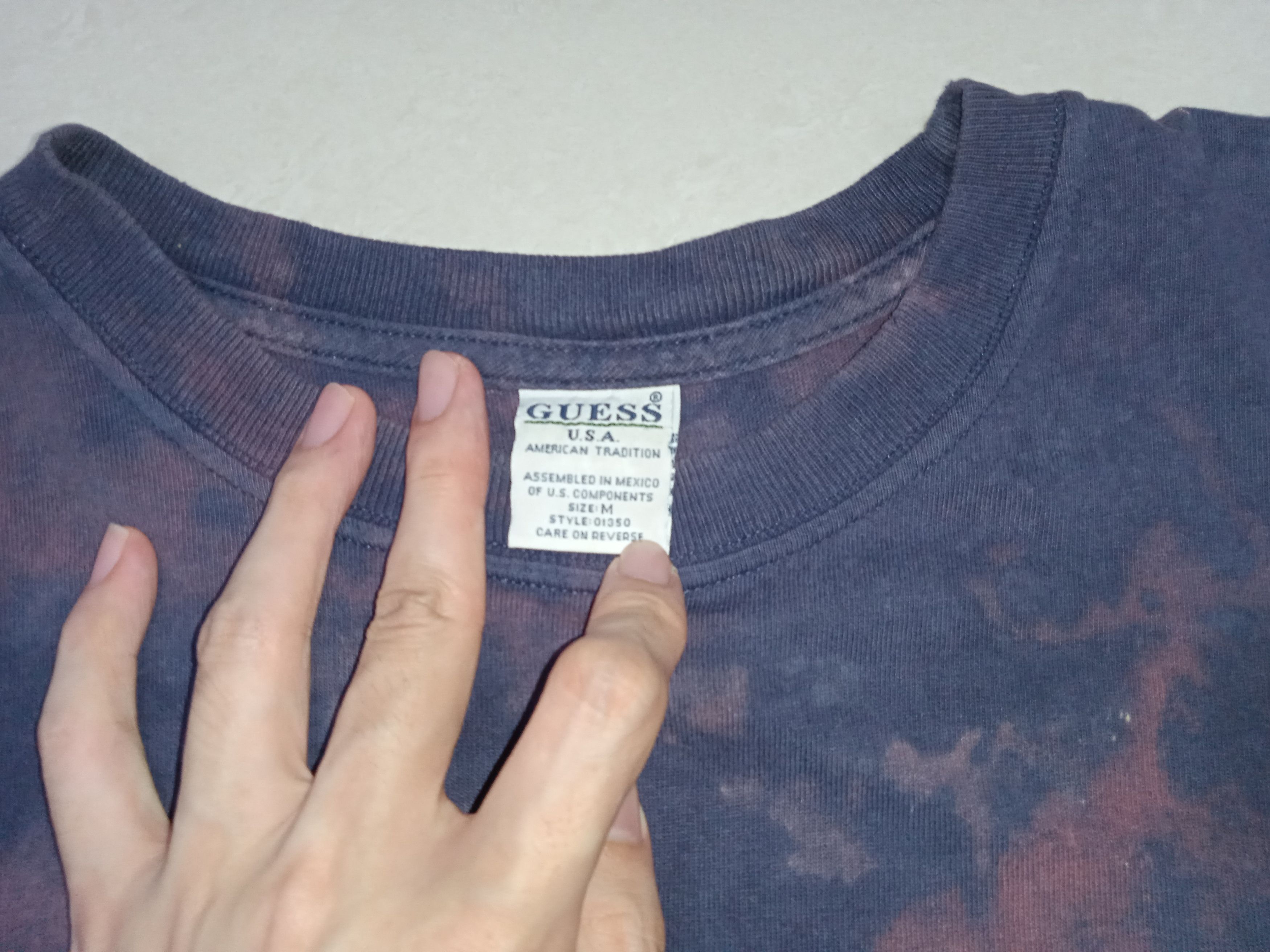 Other Vintage 2000s Guess 2001 T-Shirt Distressed Size US M / EU 48-50 / 2 - 2 Thumbnail