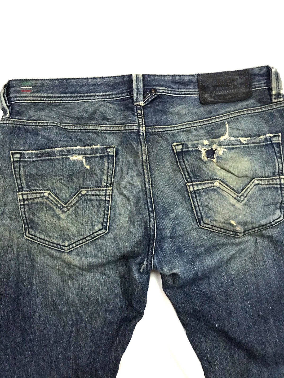 Diesel Rare 🔥 Diesel Distressed Denim Pants Italy Made Size US 36 / EU 52 - 7 Thumbnail