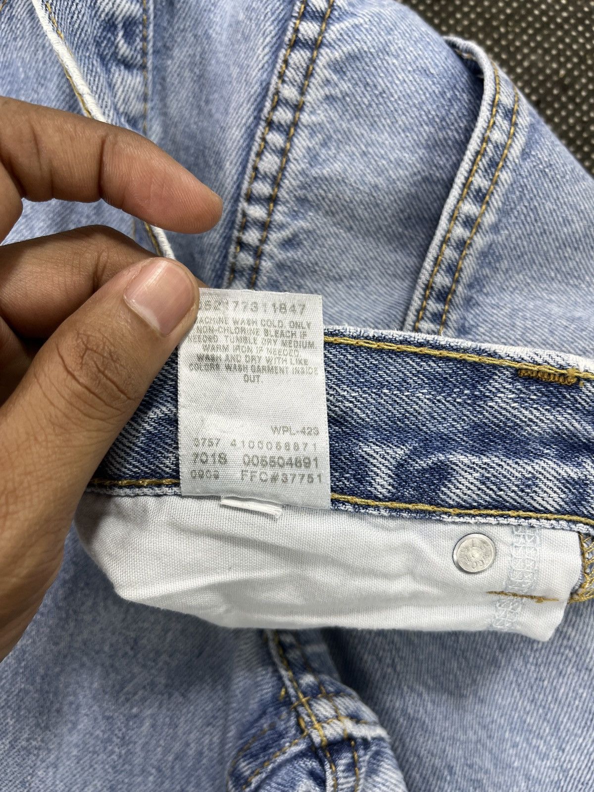 Levi's × Vintage Vintage Levis 550 Painted Jeans - J459 Size US 31 - 10 Thumbnail