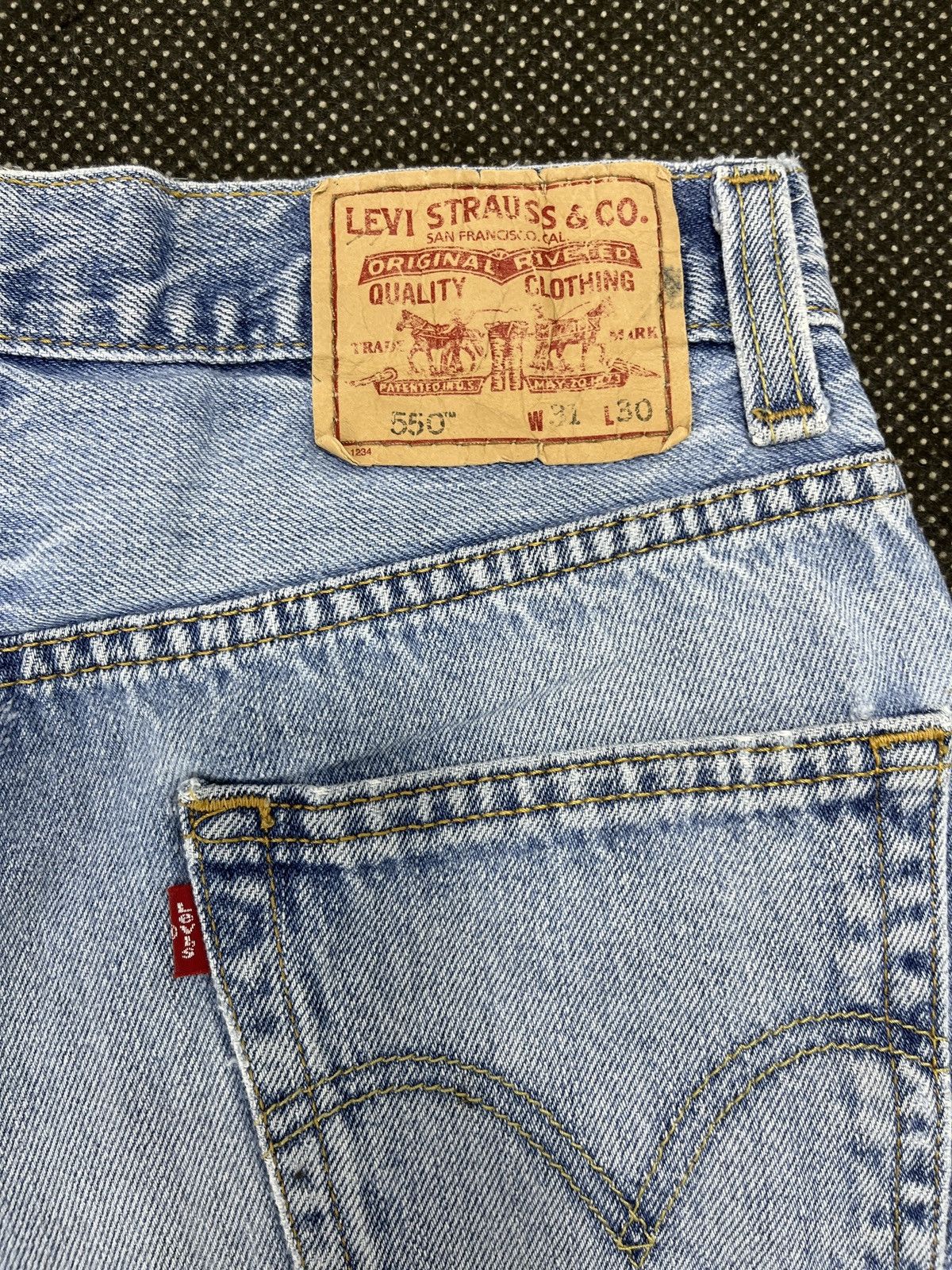 Levi's × Vintage Vintage Levis 550 Painted Jeans - J459 Size US 31 - 11 Thumbnail