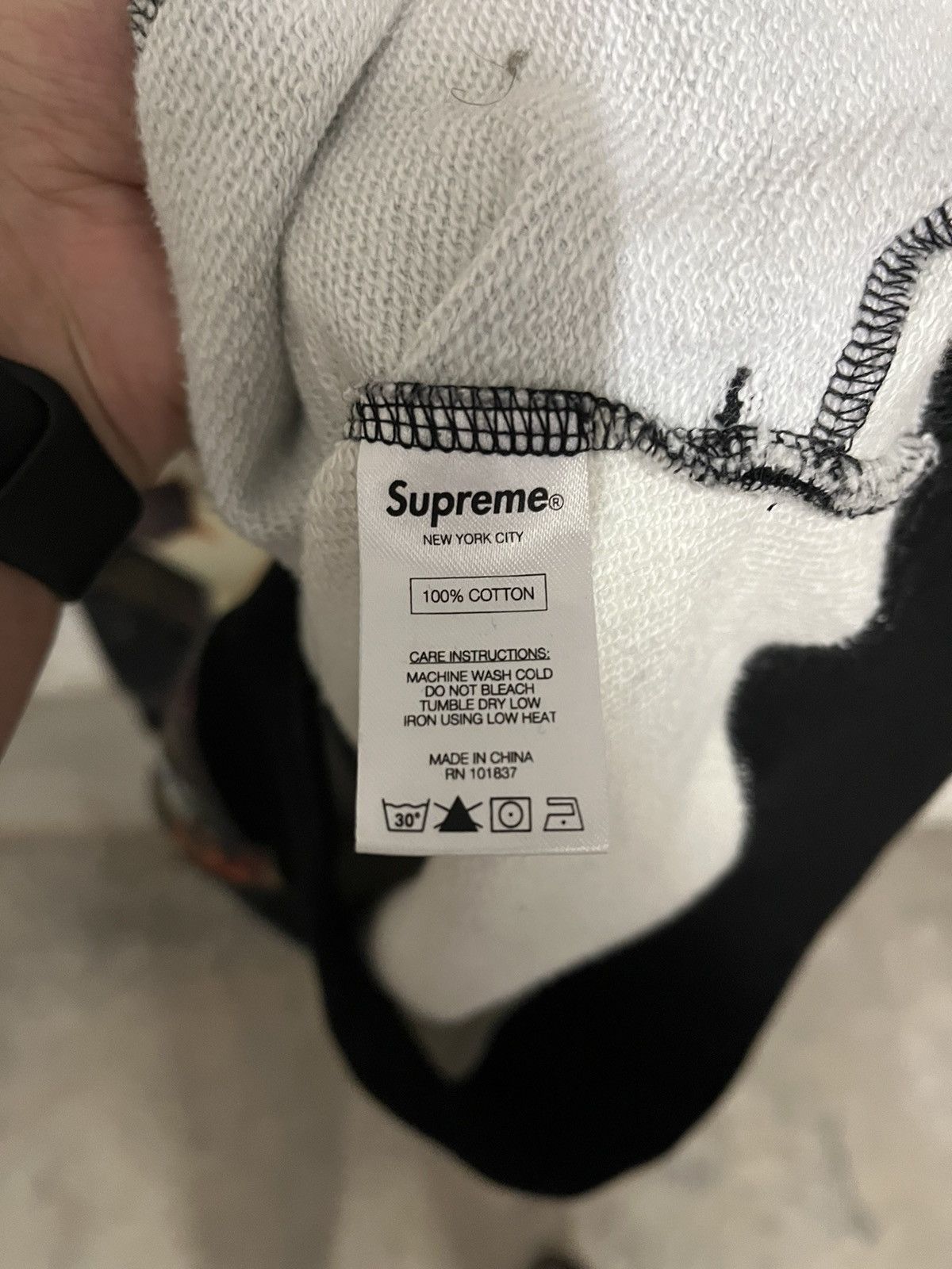 Supreme Supreme the luncheon on the grass hoodie Size US L / EU 52-54 / 3 - 6 Thumbnail