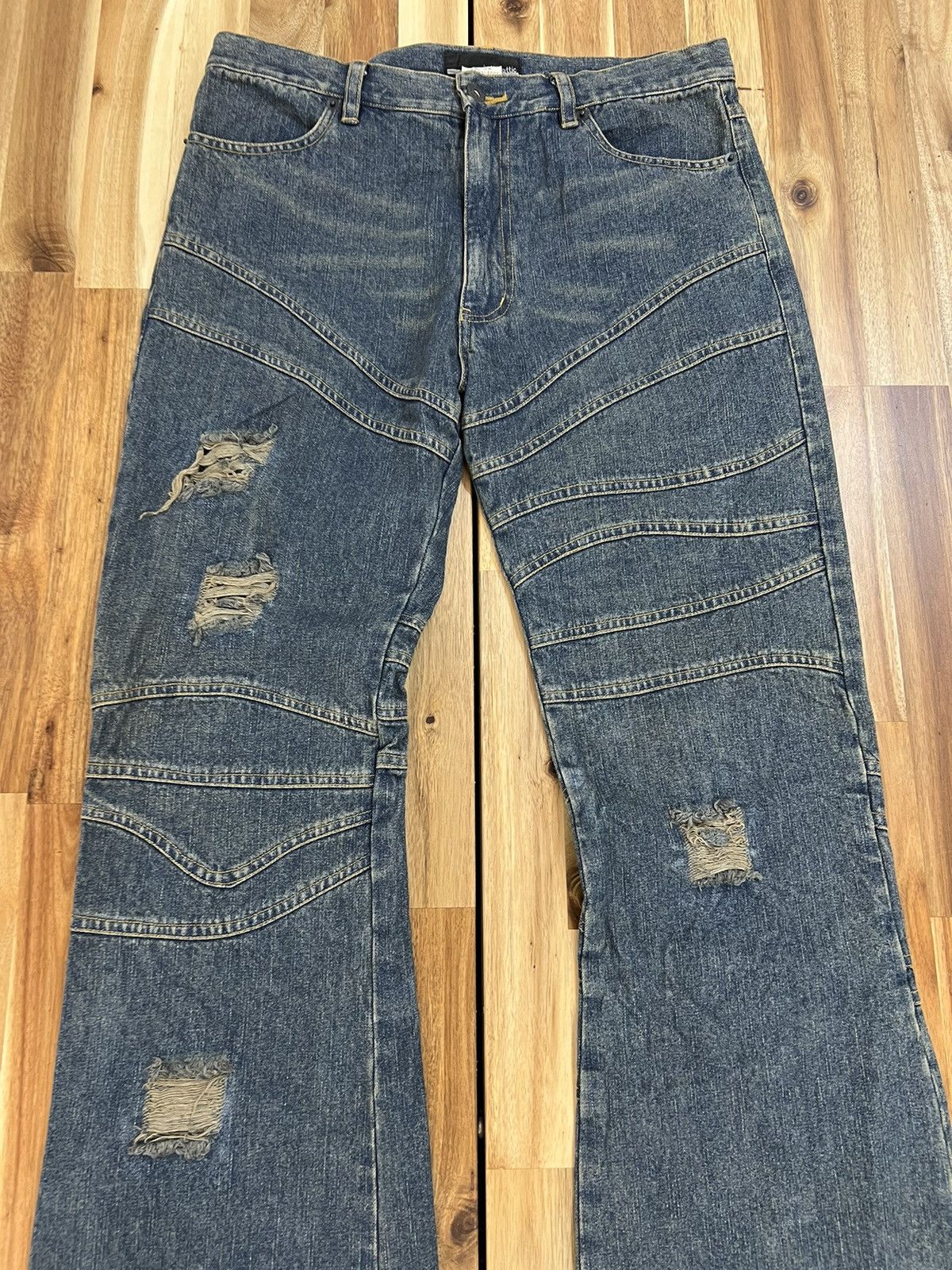 In The Attic In The Attic Flare Distressed Denim Jeans Size US 32 / EU 48 - 3 Thumbnail