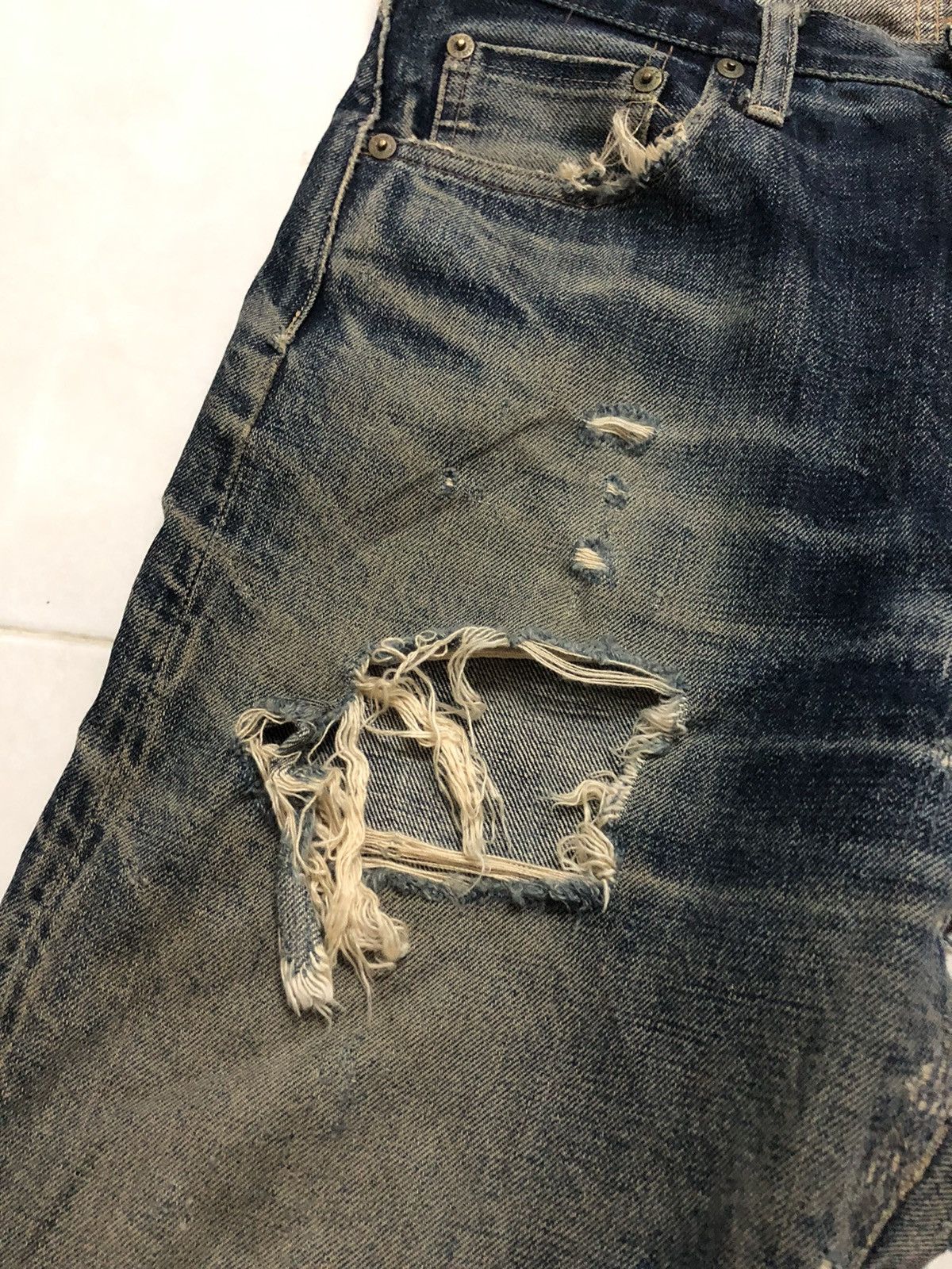 Studio D'Artisan Studio D’Artisan Distressed Selvedge Rare Denim Oz Size US 28 / EU 44 - 25 Thumbnail
